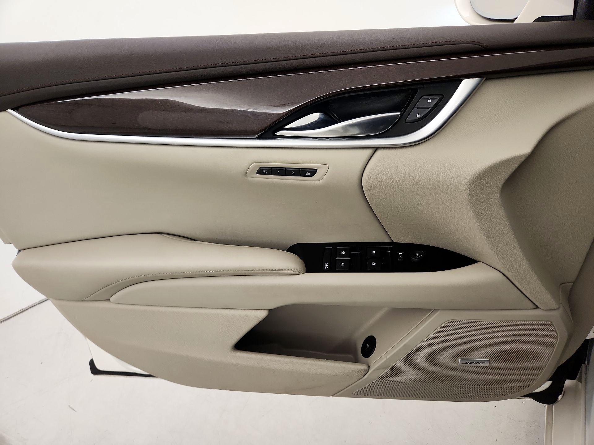 Thumbnail: 2015 Cadillac XTS - 12