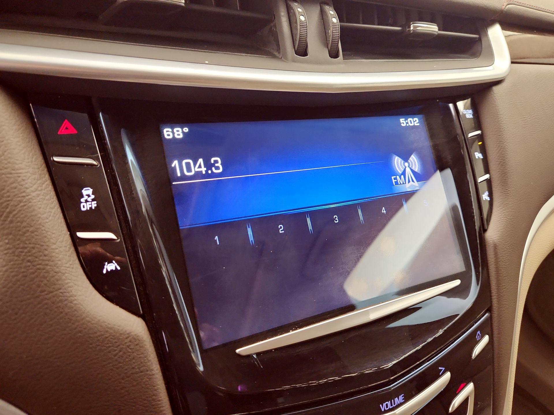 Thumbnail: 2015 Cadillac XTS - 16