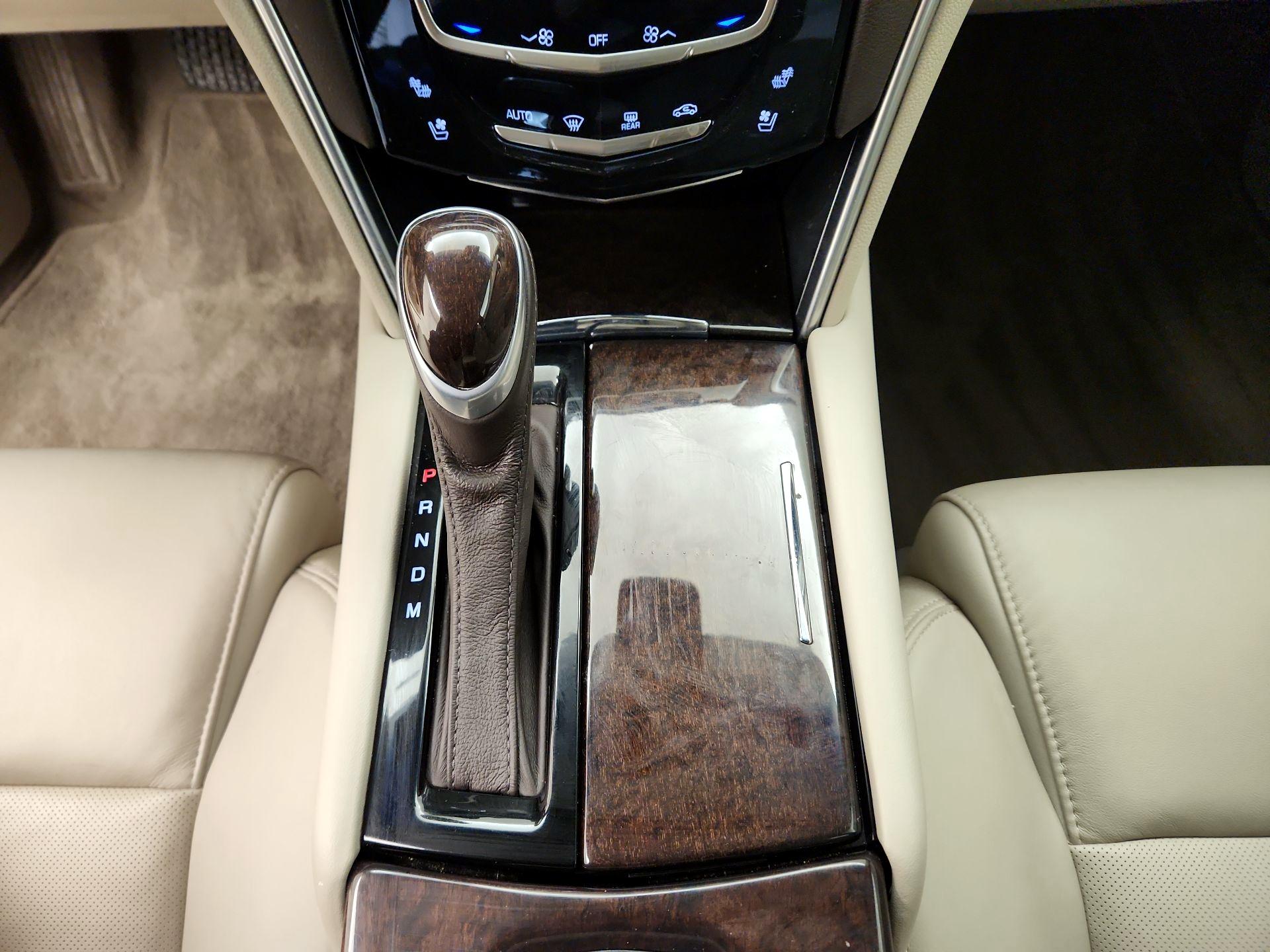 Thumbnail: 2015 Cadillac XTS - 18