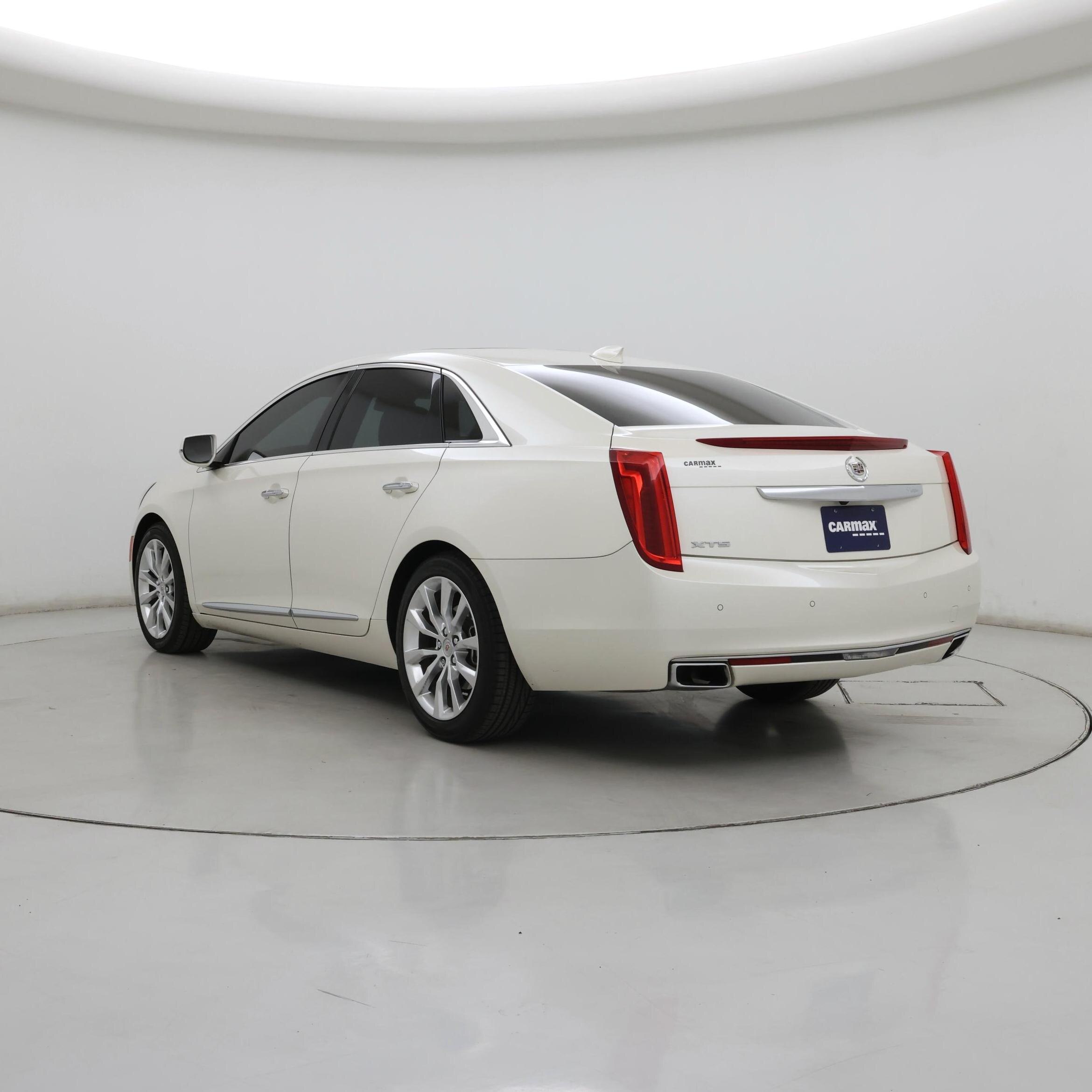 Thumbnail: 2015 Cadillac XTS - 2