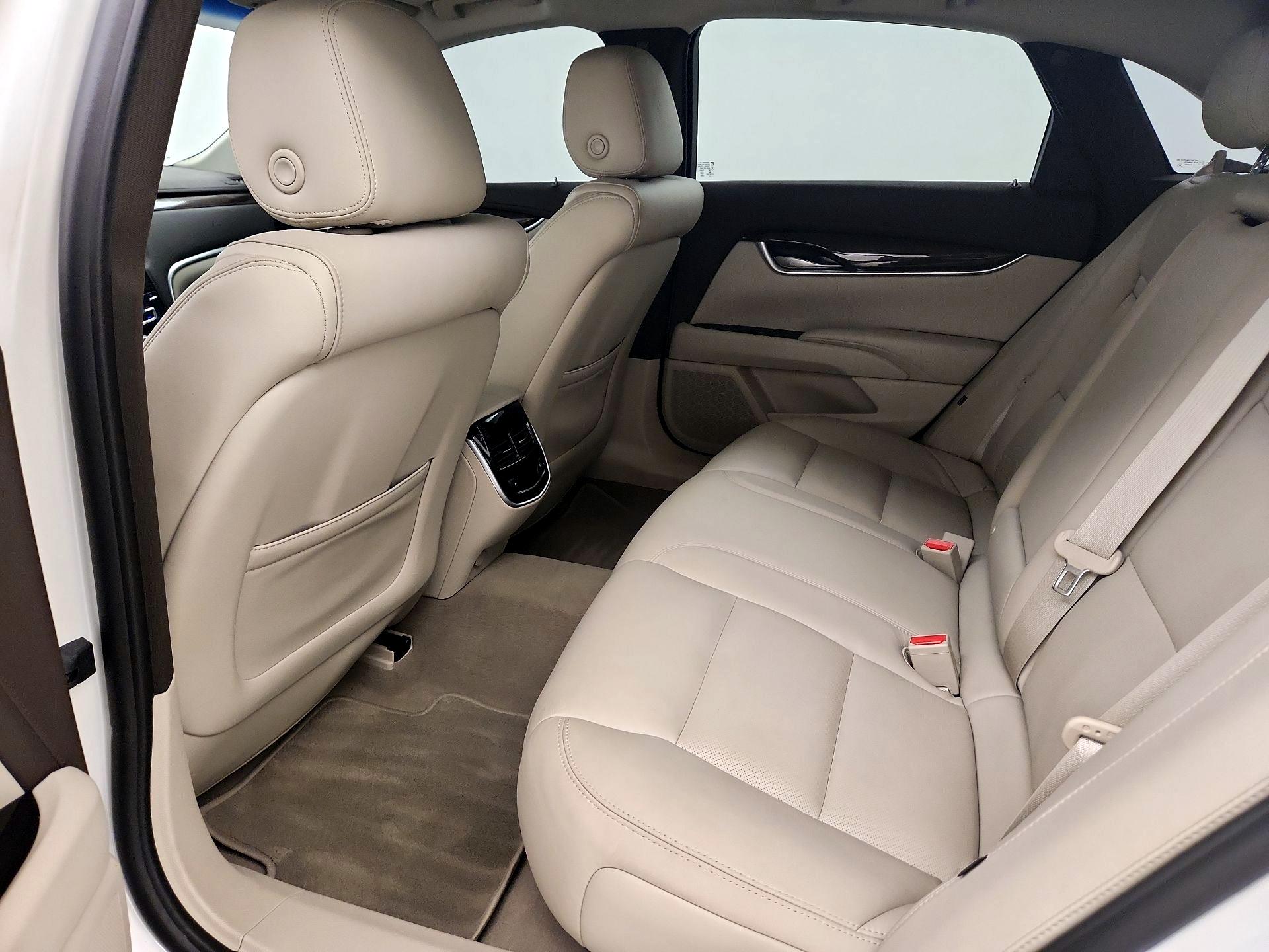 Thumbnail: 2015 Cadillac XTS - 20