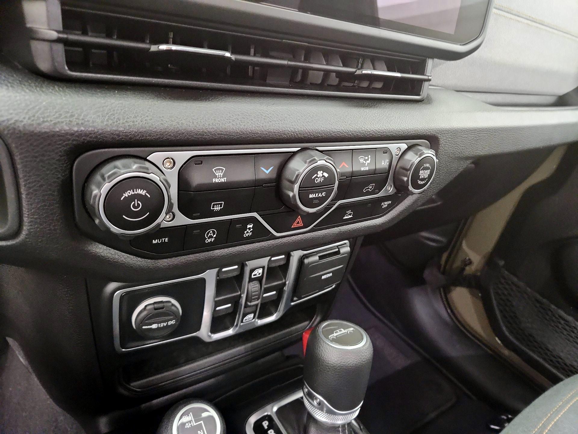 Thumbnail: 2025 Jeep Gladiator - 14