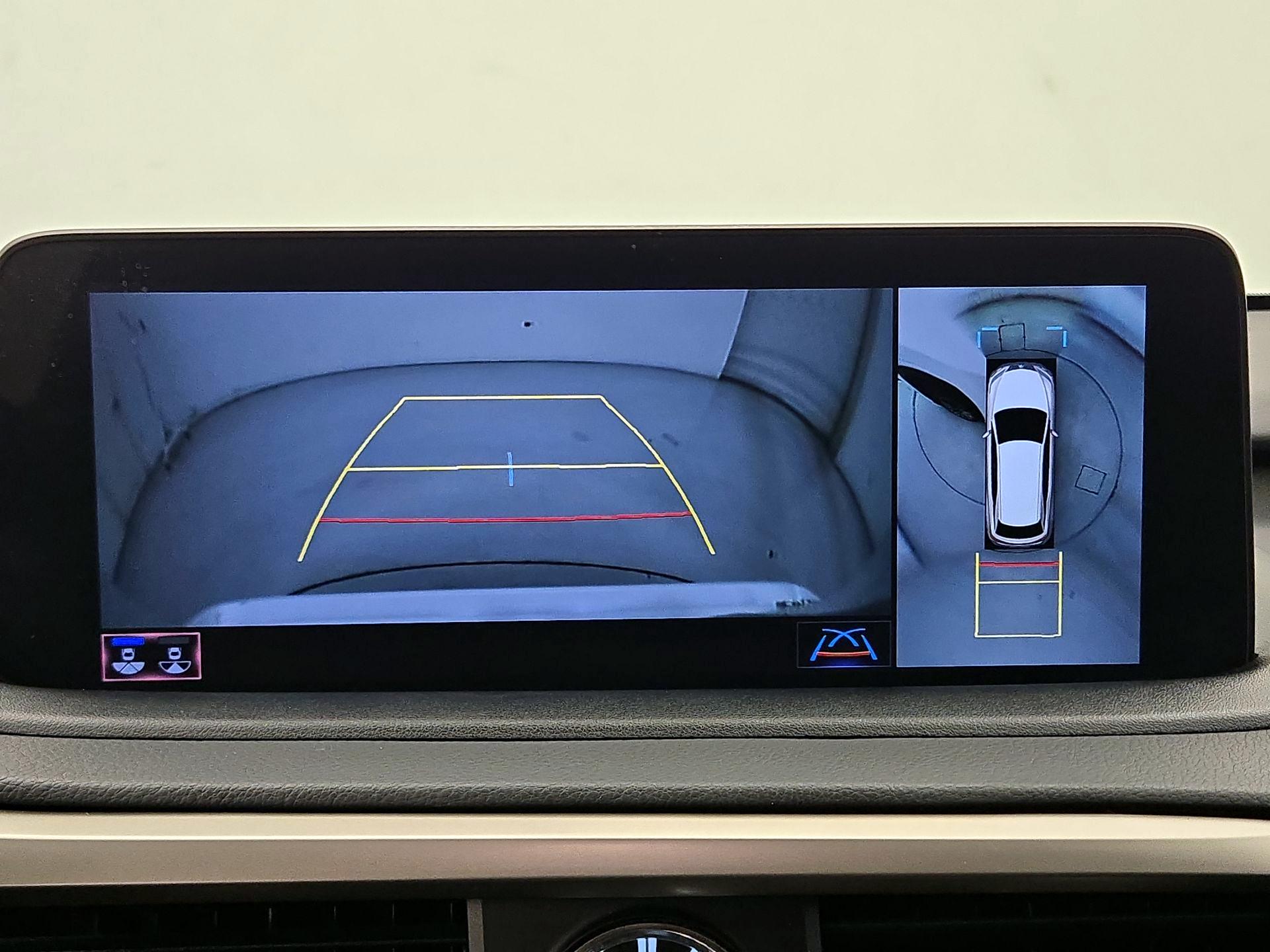 Thumbnail: 2022 Lexus RX - 15