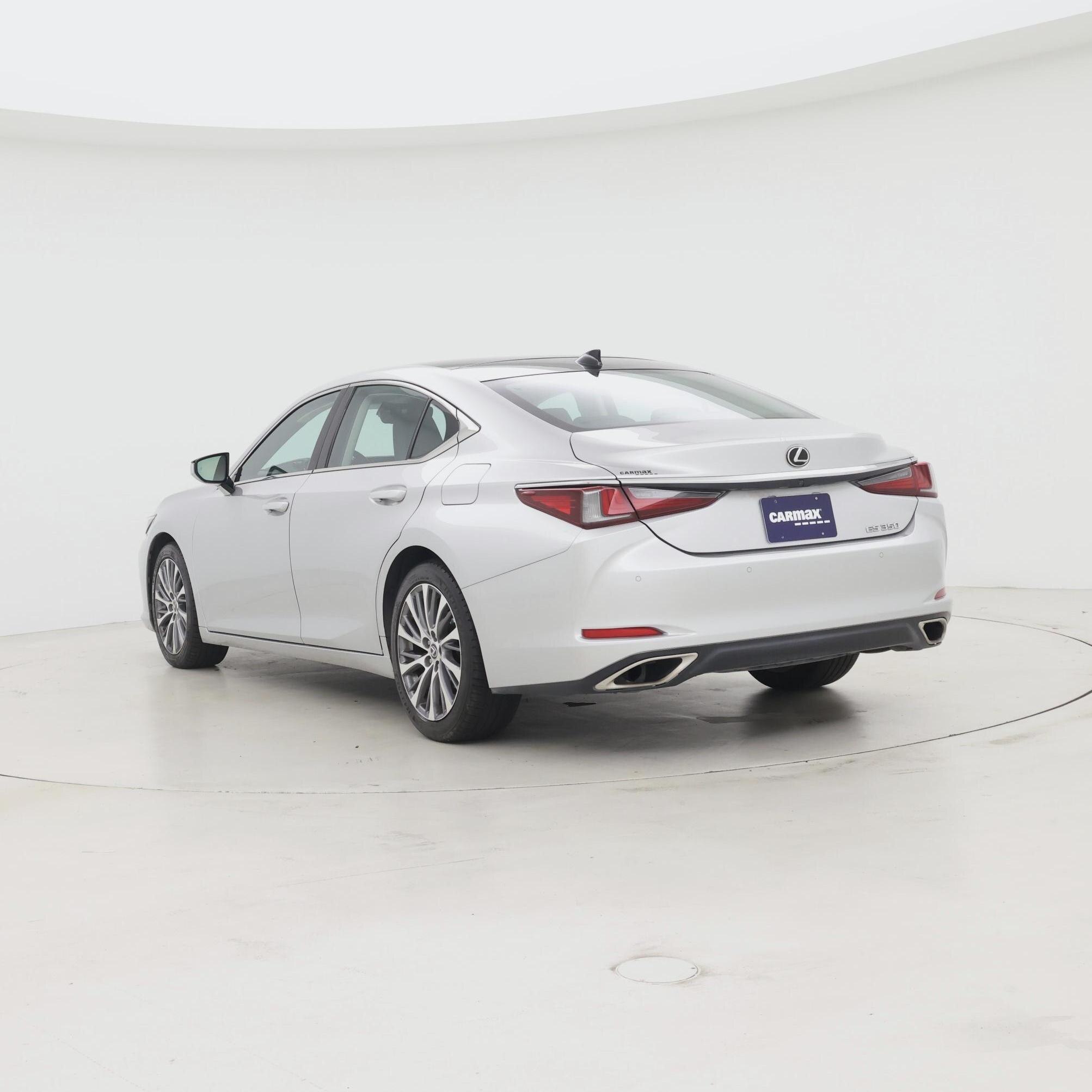Thumbnail: 2019 Lexus ES - 2