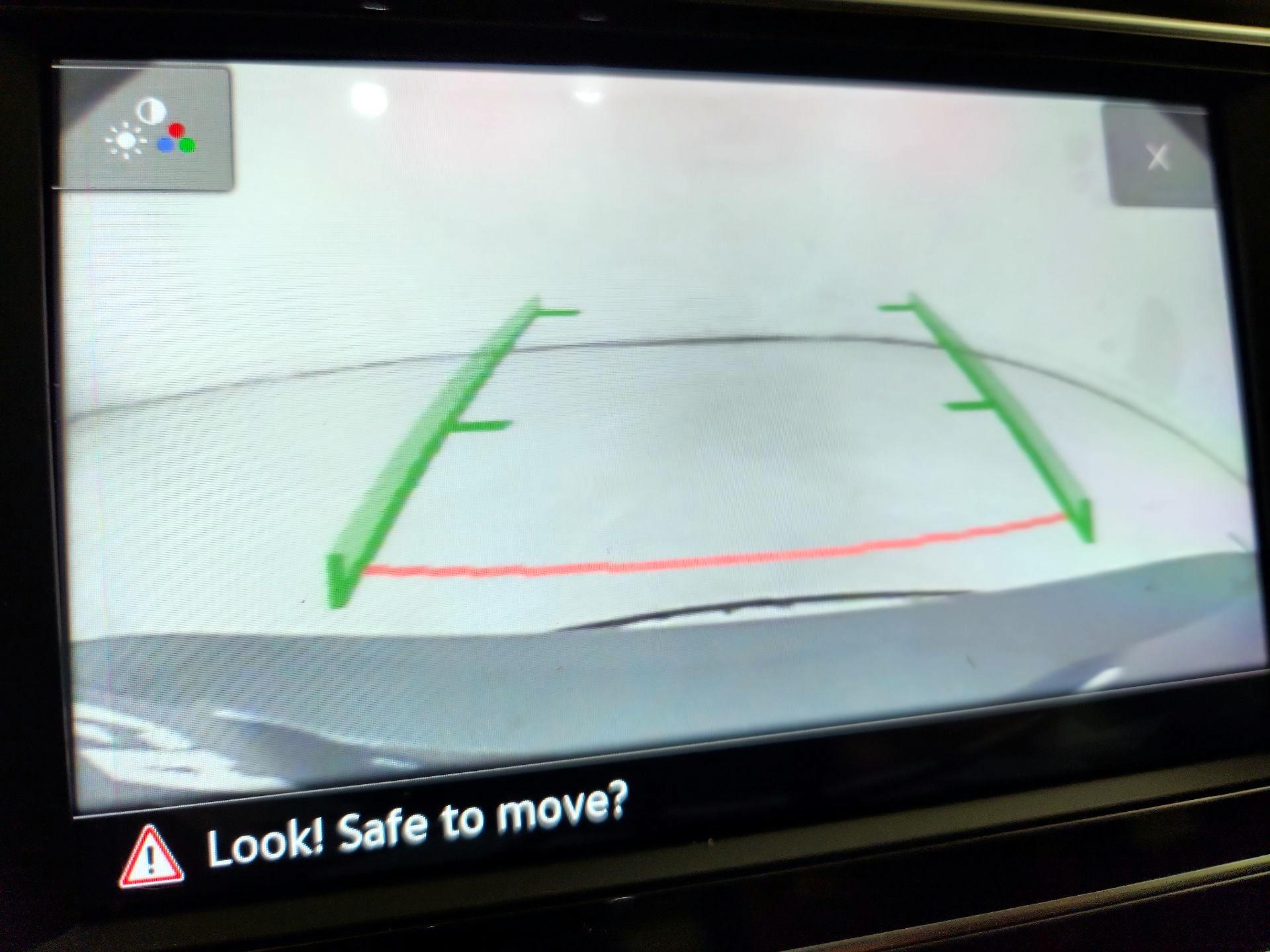 Thumbnail: 2023 Volkswagen Tiguan - 14