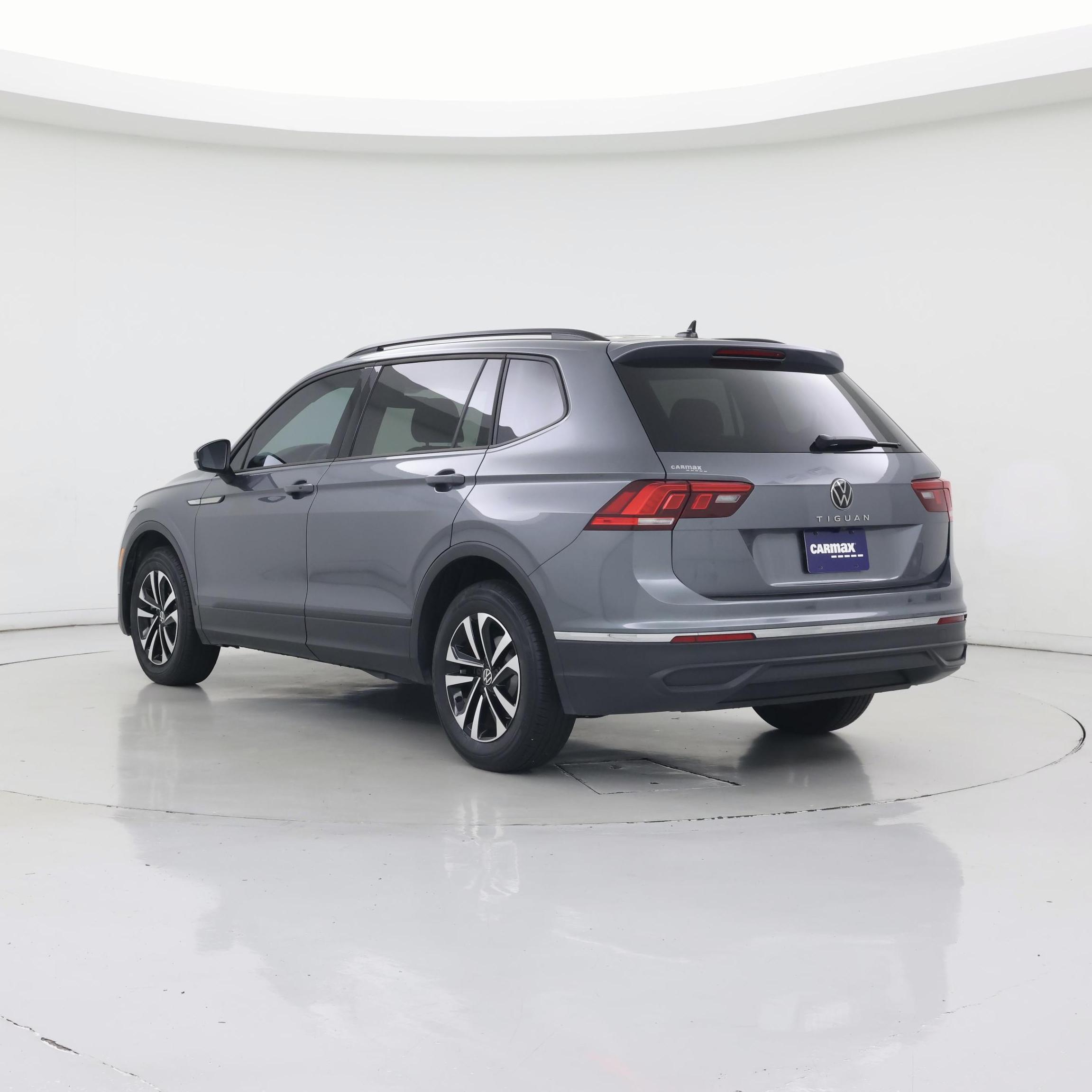 Thumbnail: 2023 Volkswagen Tiguan - 2