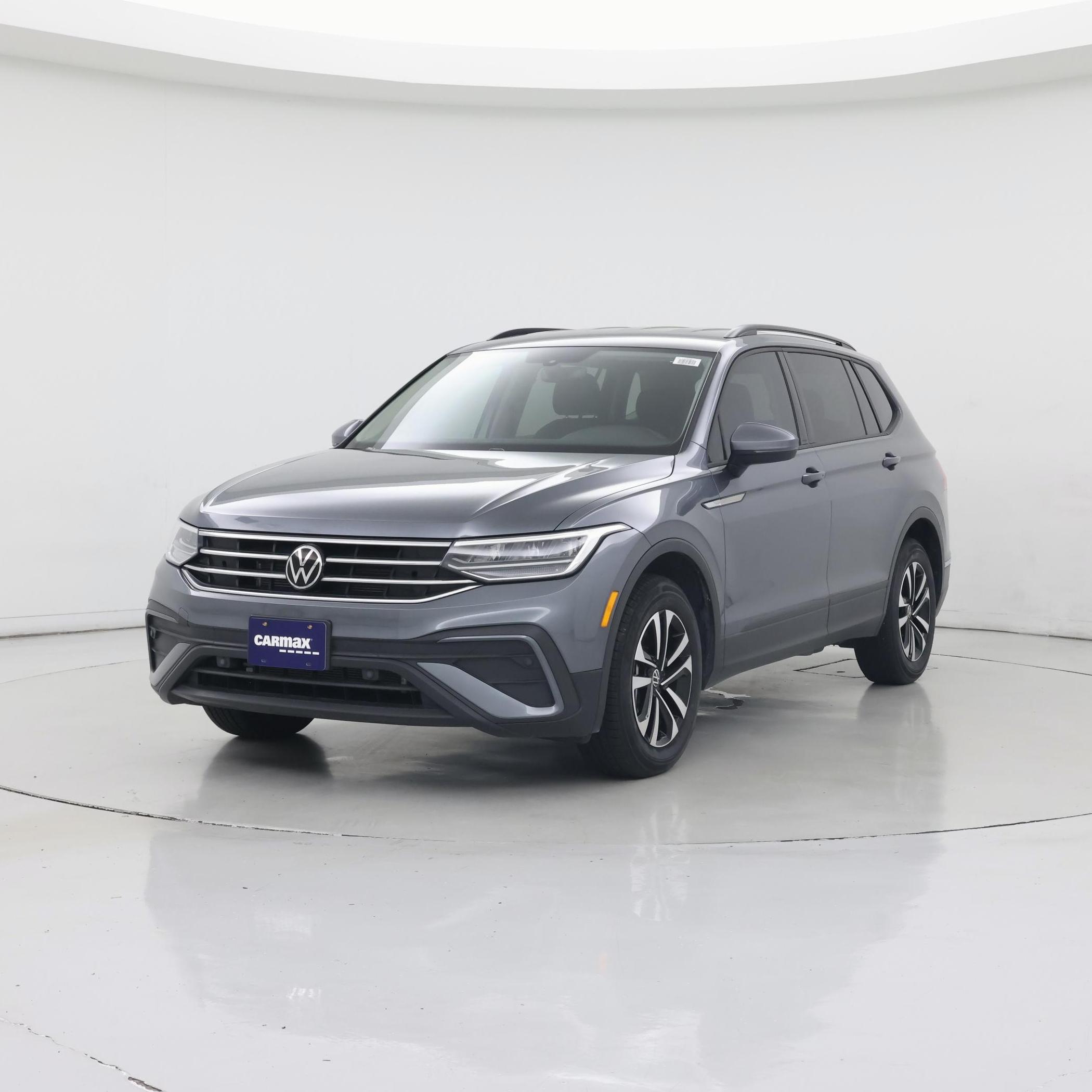 Thumbnail: 2023 Volkswagen Tiguan - 4