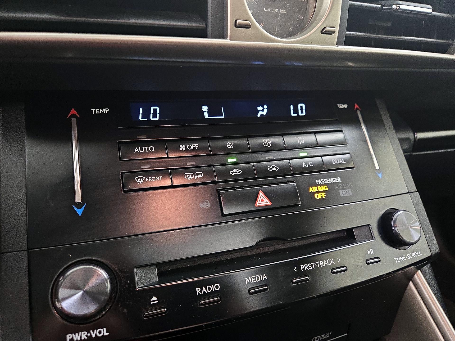 Thumbnail: 2014 Lexus IS - 17