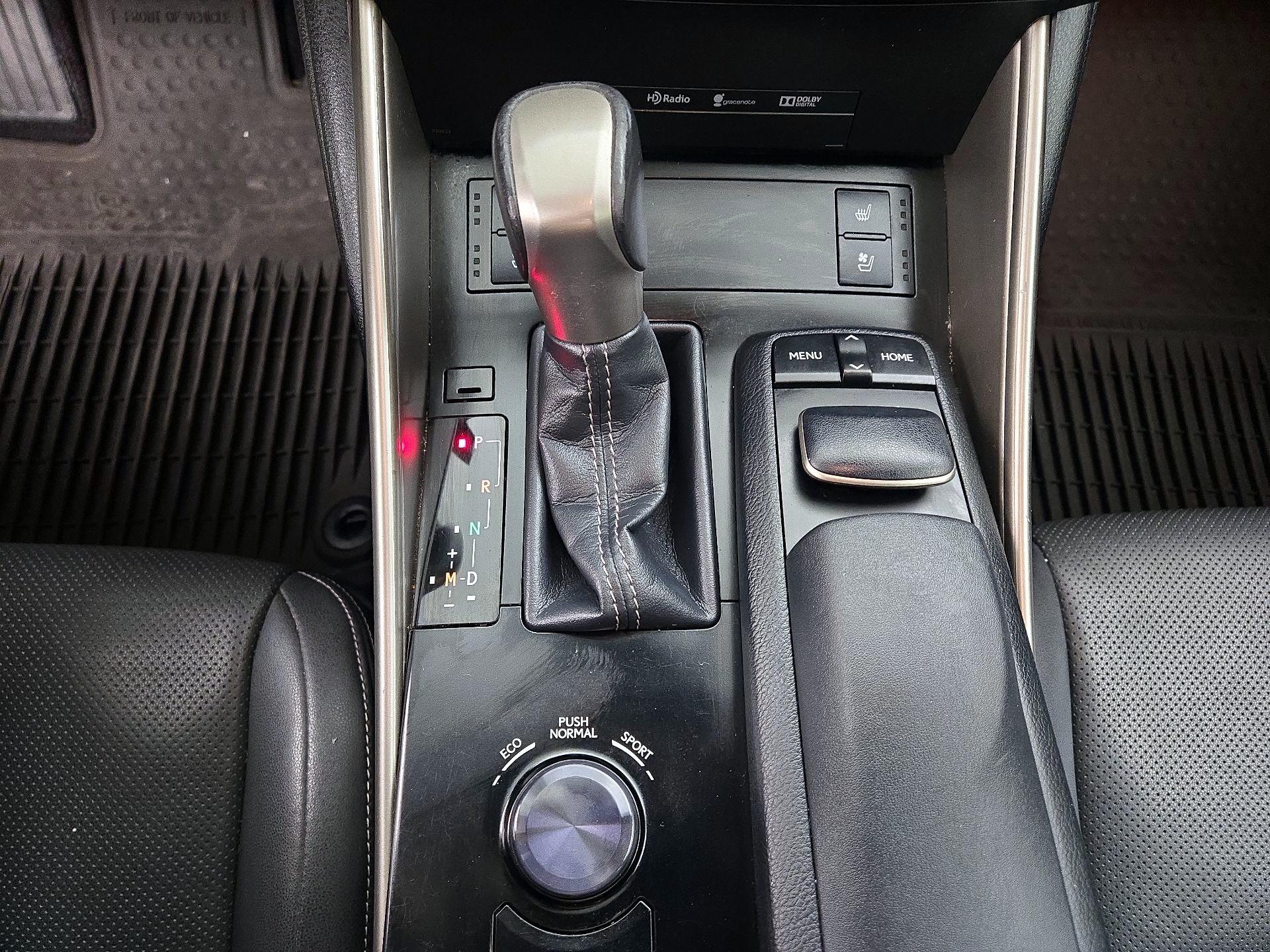 Thumbnail: 2014 Lexus IS - 18