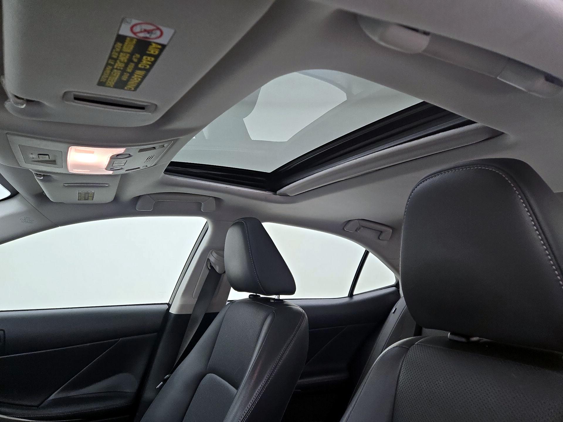 Thumbnail: 2014 Lexus IS - 20