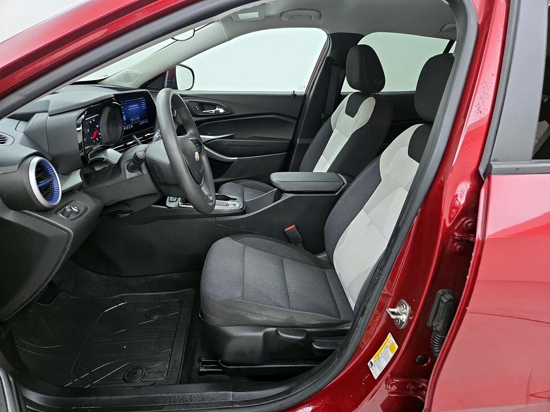 Thumbnail: 2024 Chevrolet Trax - 11