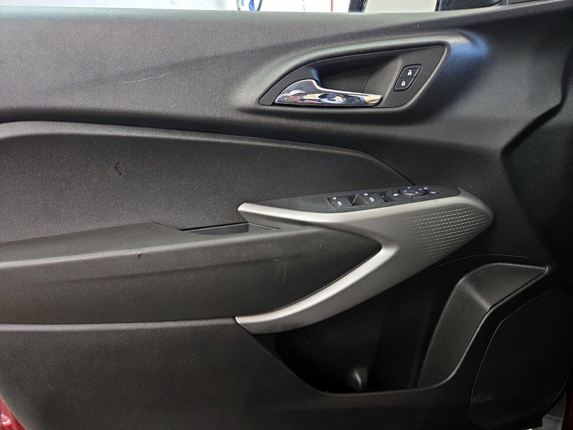 Thumbnail: 2024 Chevrolet Trax - 12