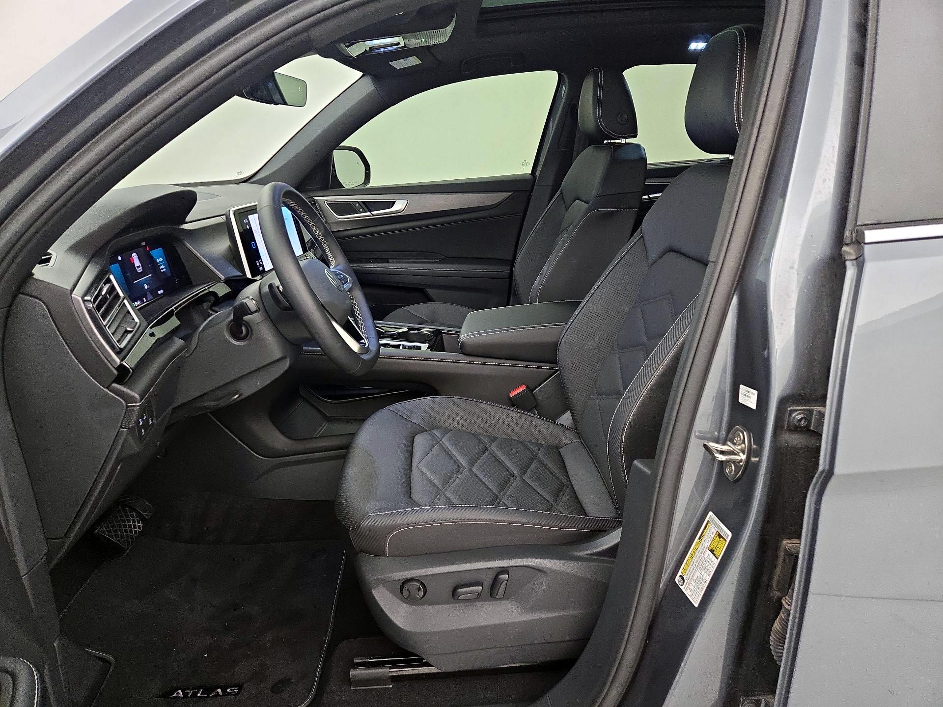 Thumbnail: 2024 Volkswagen Atlas - 11