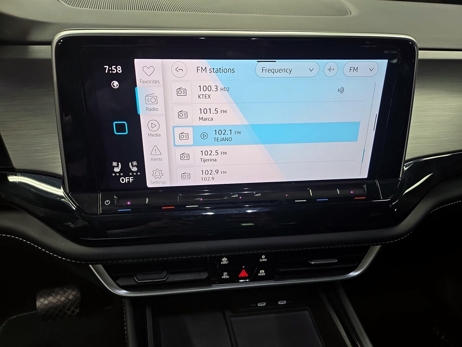 Thumbnail: 2024 Volkswagen Atlas - 15