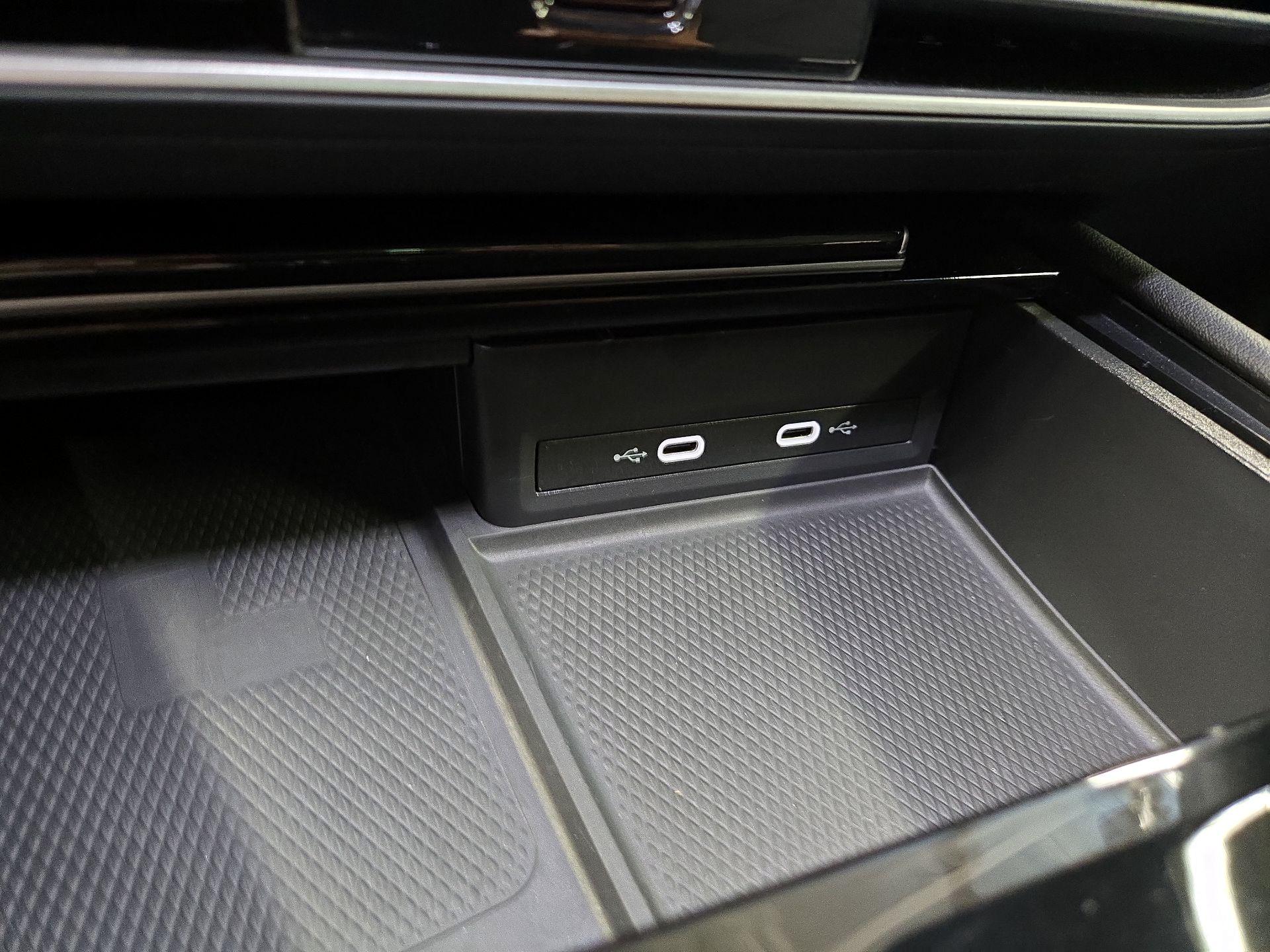 Thumbnail: 2024 Volkswagen Atlas - 18