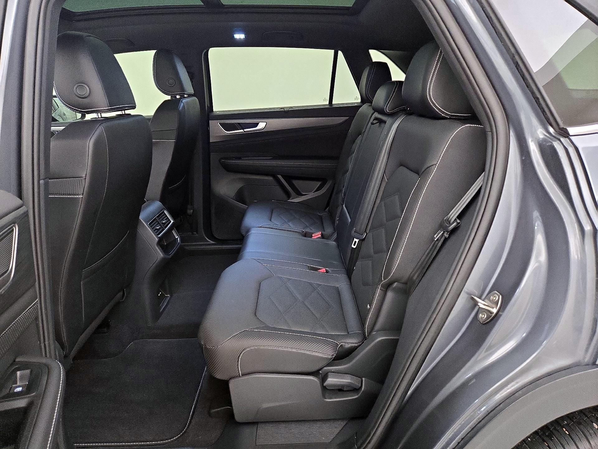 Thumbnail: 2024 Volkswagen Atlas - 20