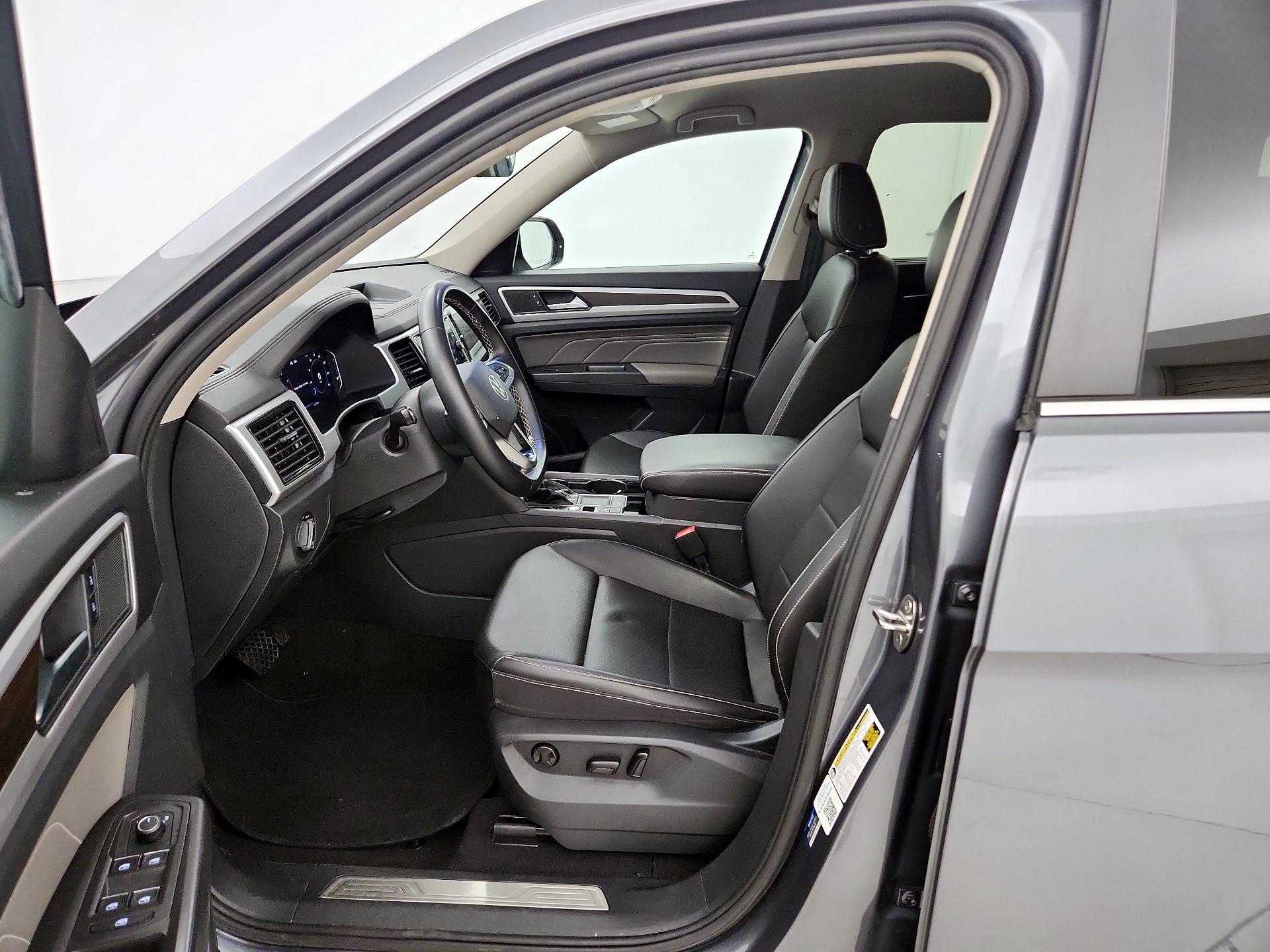 Thumbnail: 2023 Volkswagen Atlas - 11