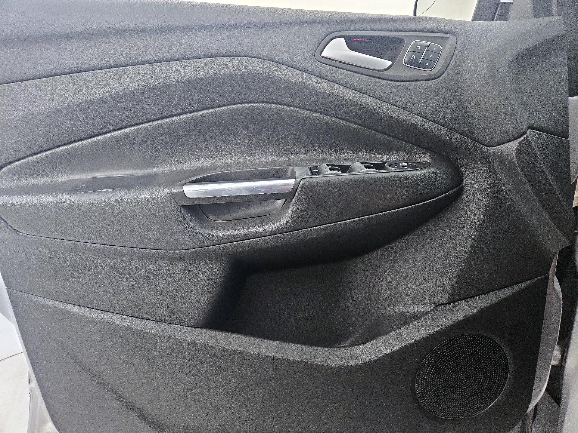 Thumbnail: 2016 Ford Escape - 12