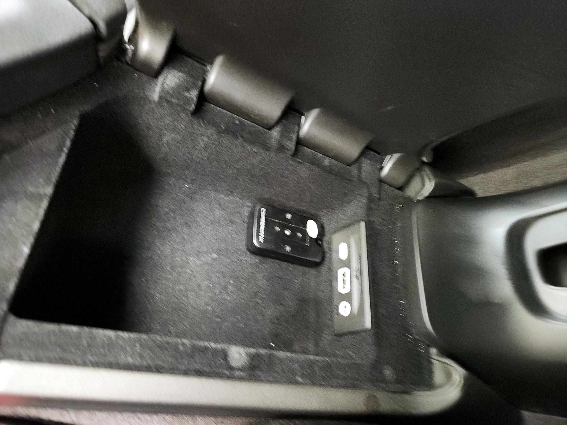 Thumbnail: 2023 Chevrolet Corvette - 18