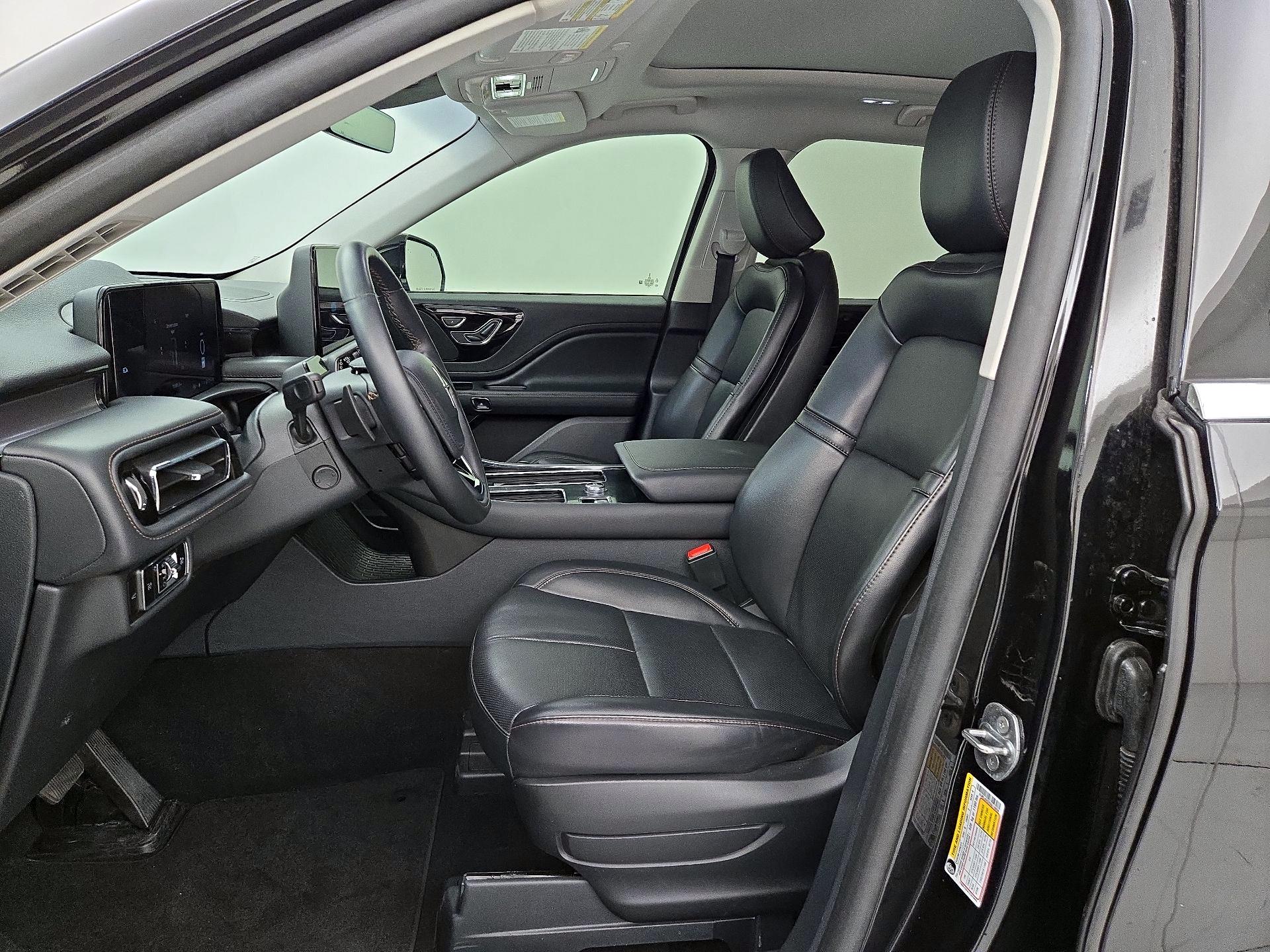 Thumbnail: 2025 Lincoln Aviator - 11
