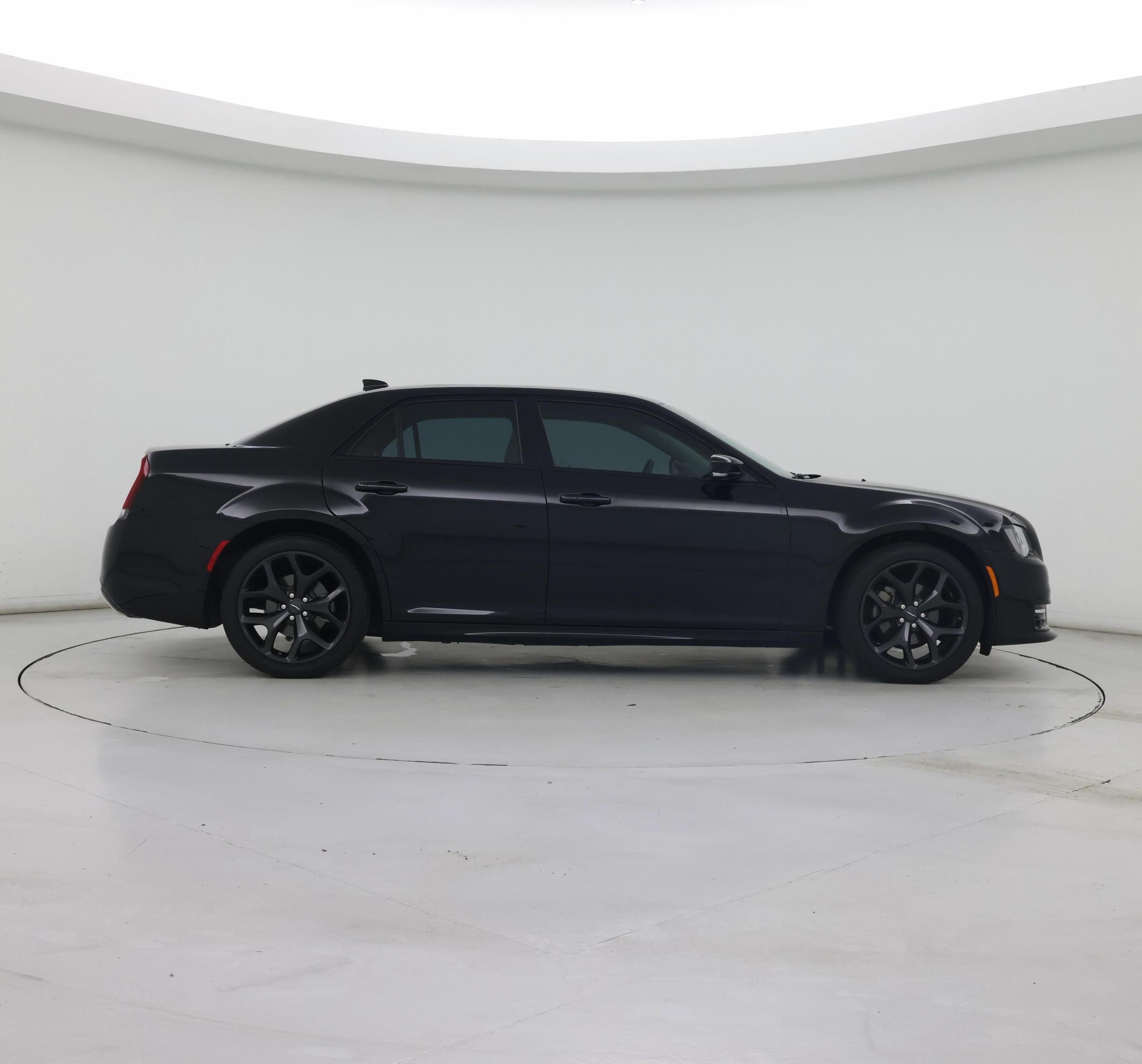 Thumbnail: 2022 Chrysler 300 - 7