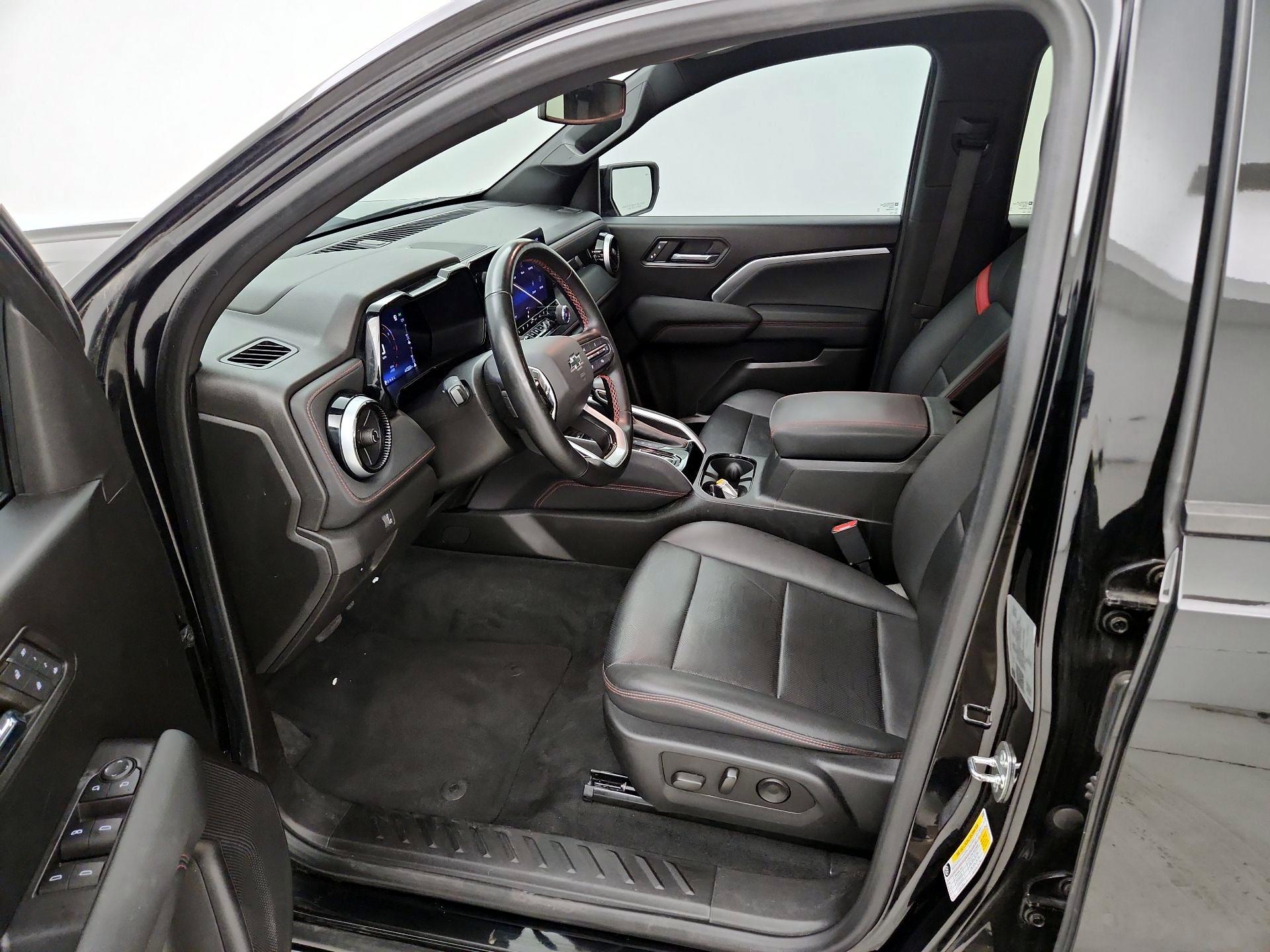 Thumbnail: 2023 Chevrolet Colorado - 11