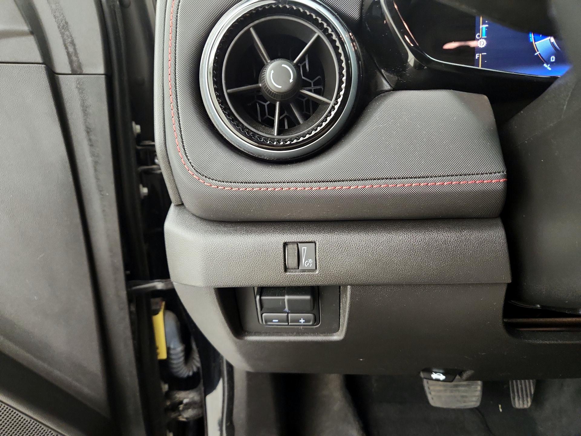 Thumbnail: 2023 Chevrolet Colorado - 13