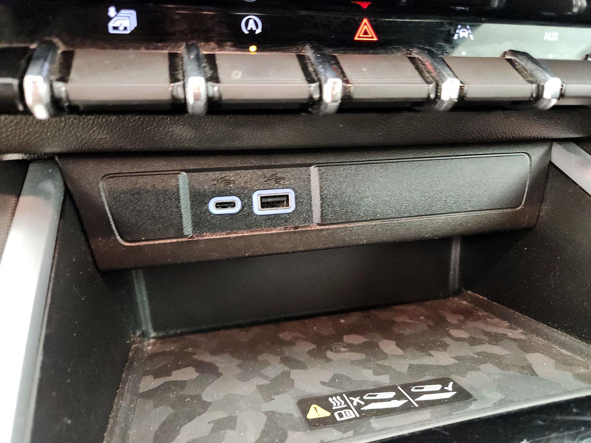 Thumbnail: 2023 Chevrolet Colorado - 18