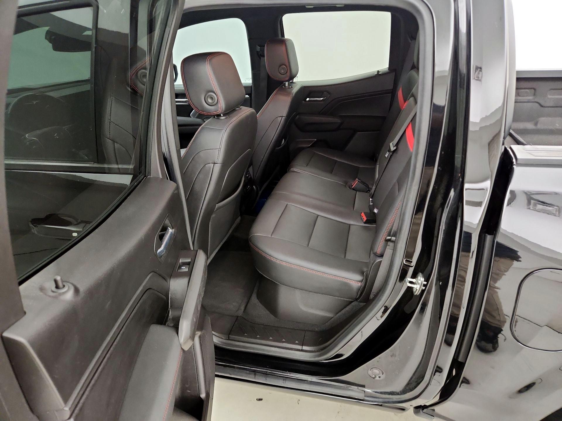 Thumbnail: 2023 Chevrolet Colorado - 19