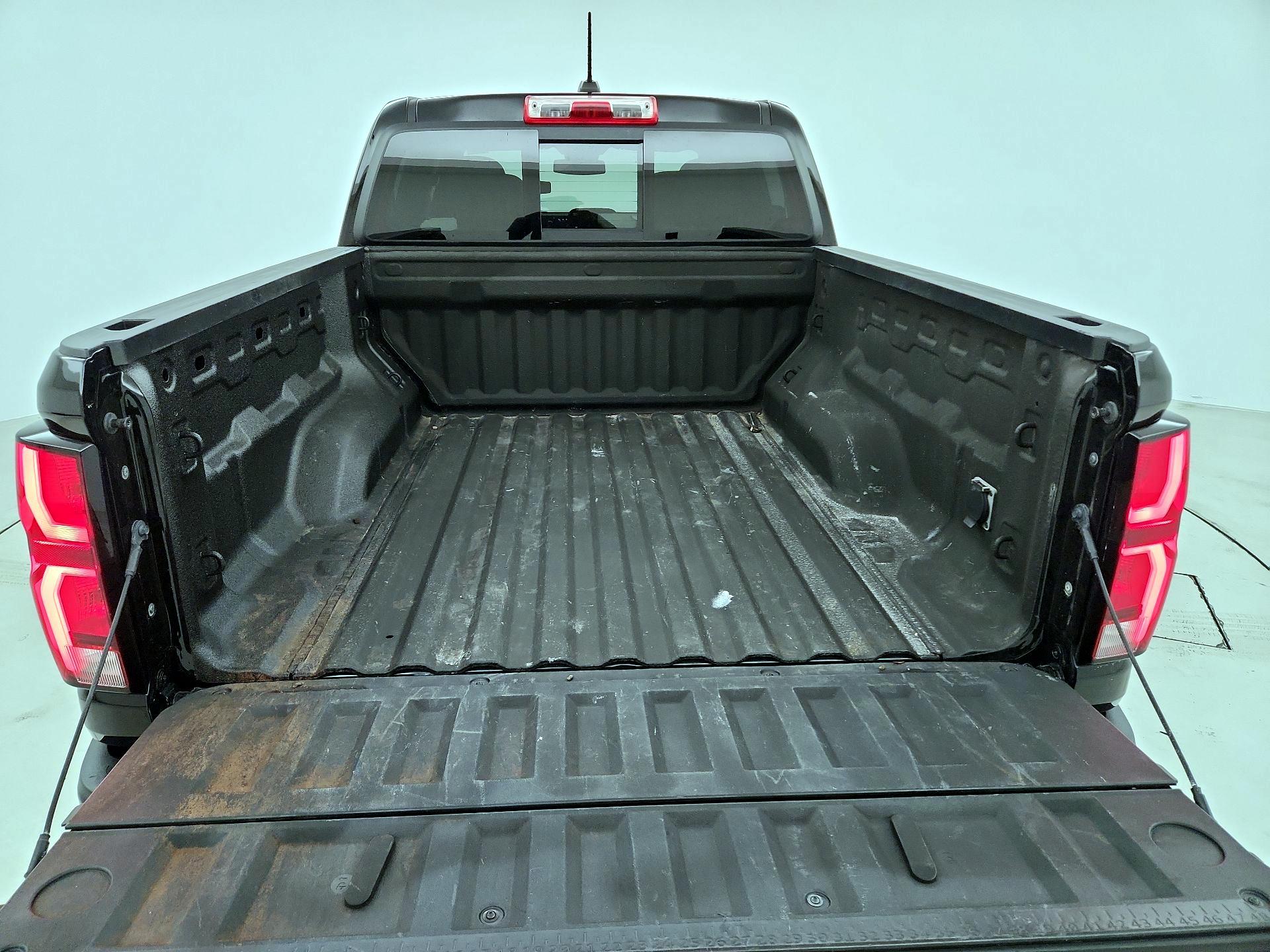 Thumbnail: 2023 Chevrolet Colorado - 20