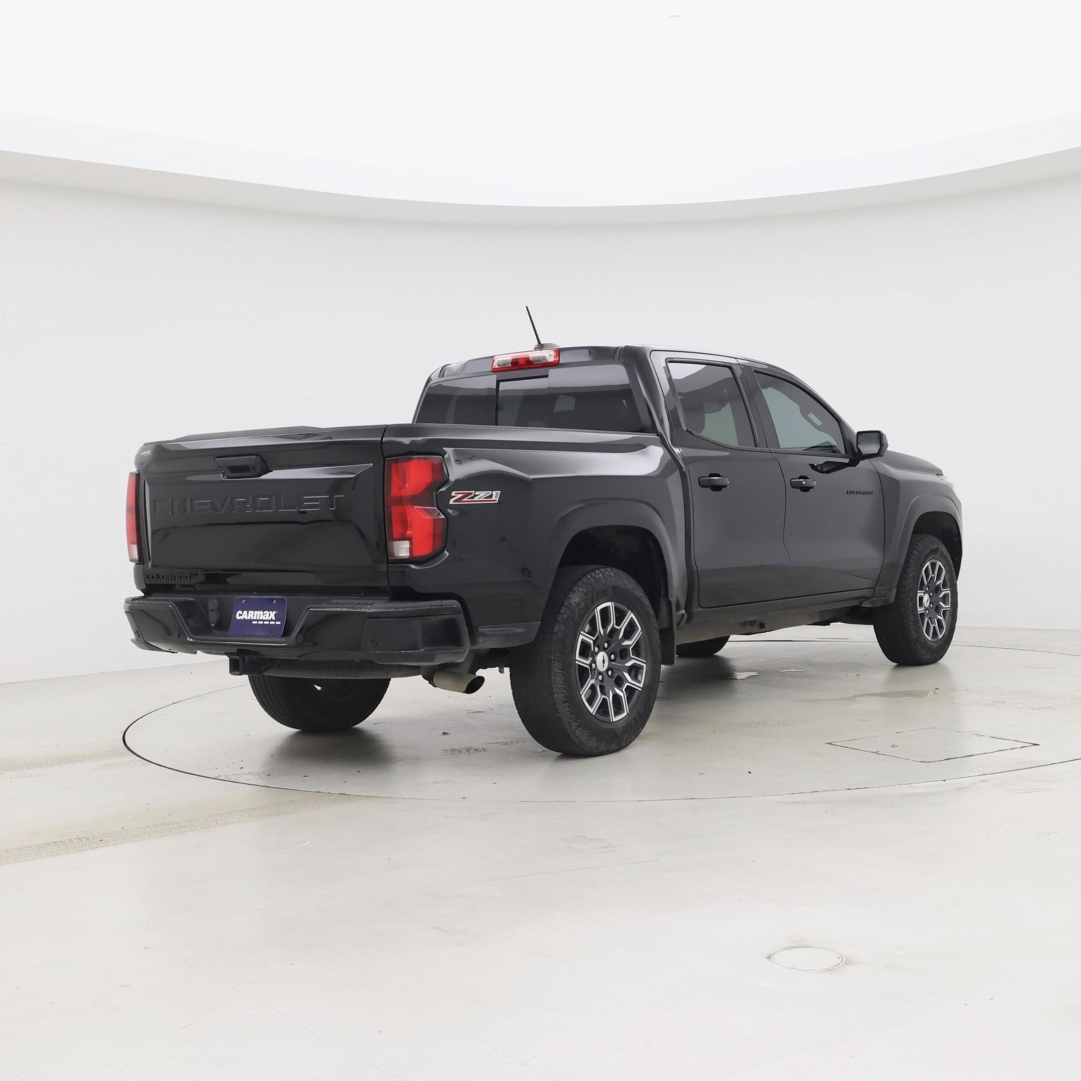 Thumbnail: 2023 Chevrolet Colorado - 8