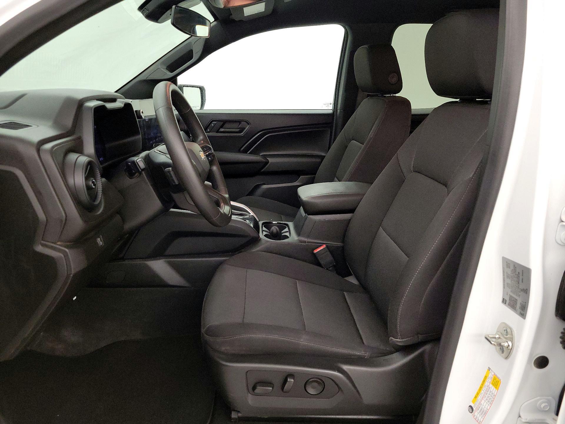 Thumbnail: 2024 Chevrolet Colorado - 11