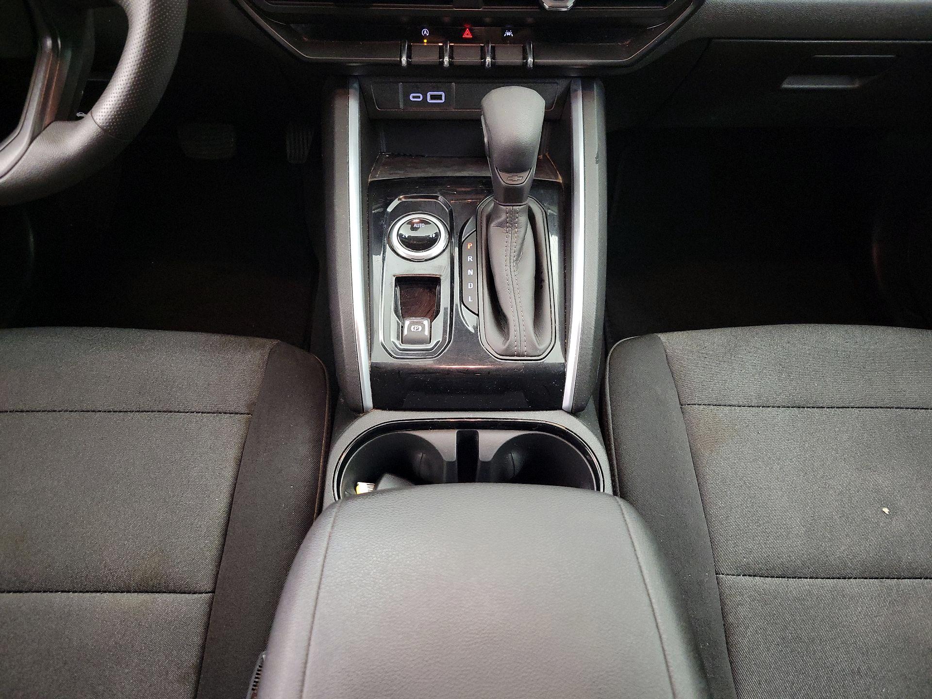 Thumbnail: 2024 Chevrolet Colorado - 17