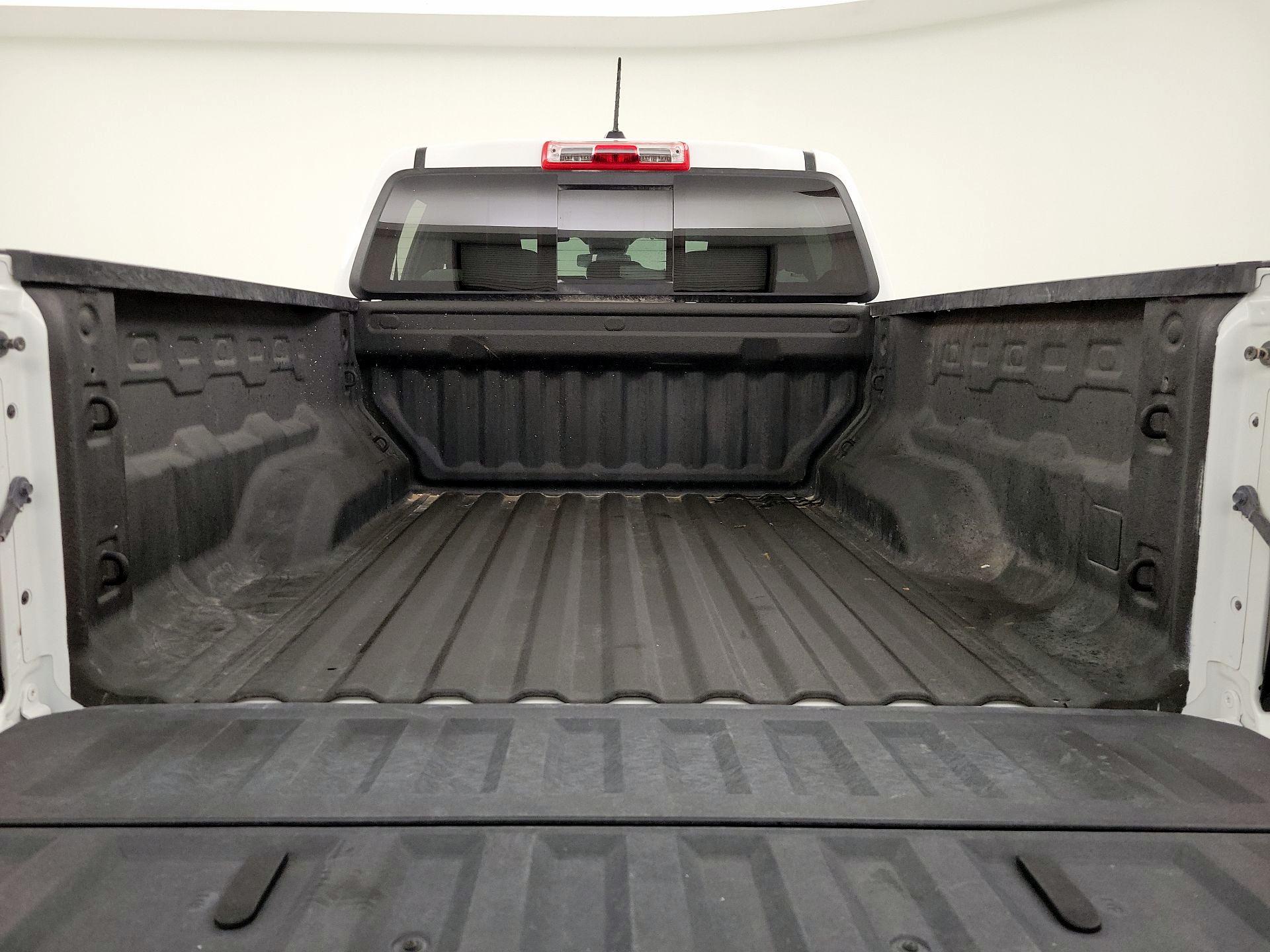 Thumbnail: 2024 Chevrolet Colorado - 19