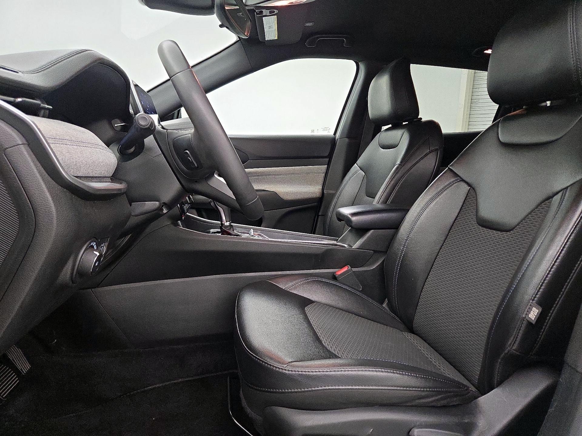 Thumbnail: 2023 Jeep Compass - 11