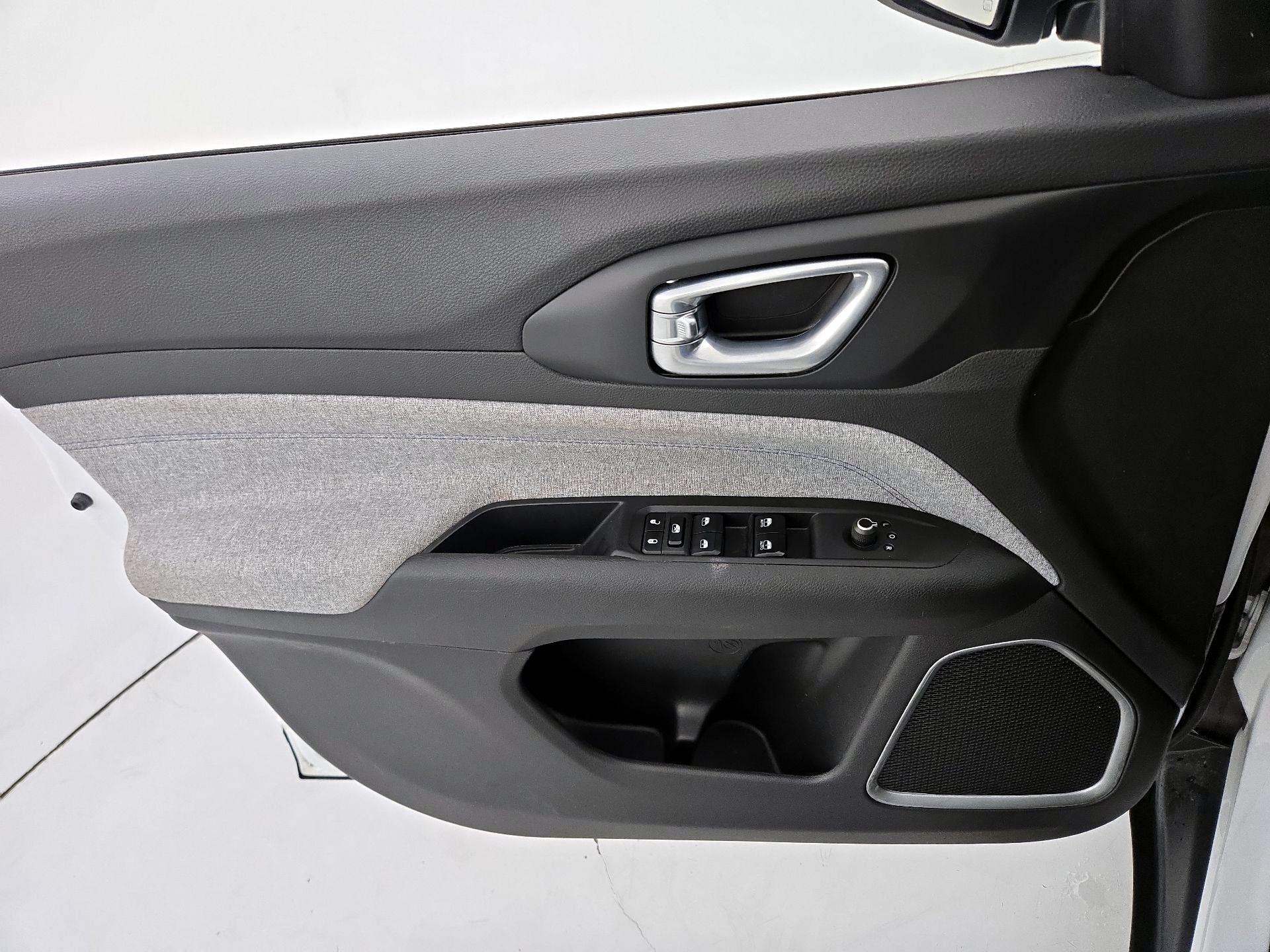 Thumbnail: 2023 Jeep Compass - 12