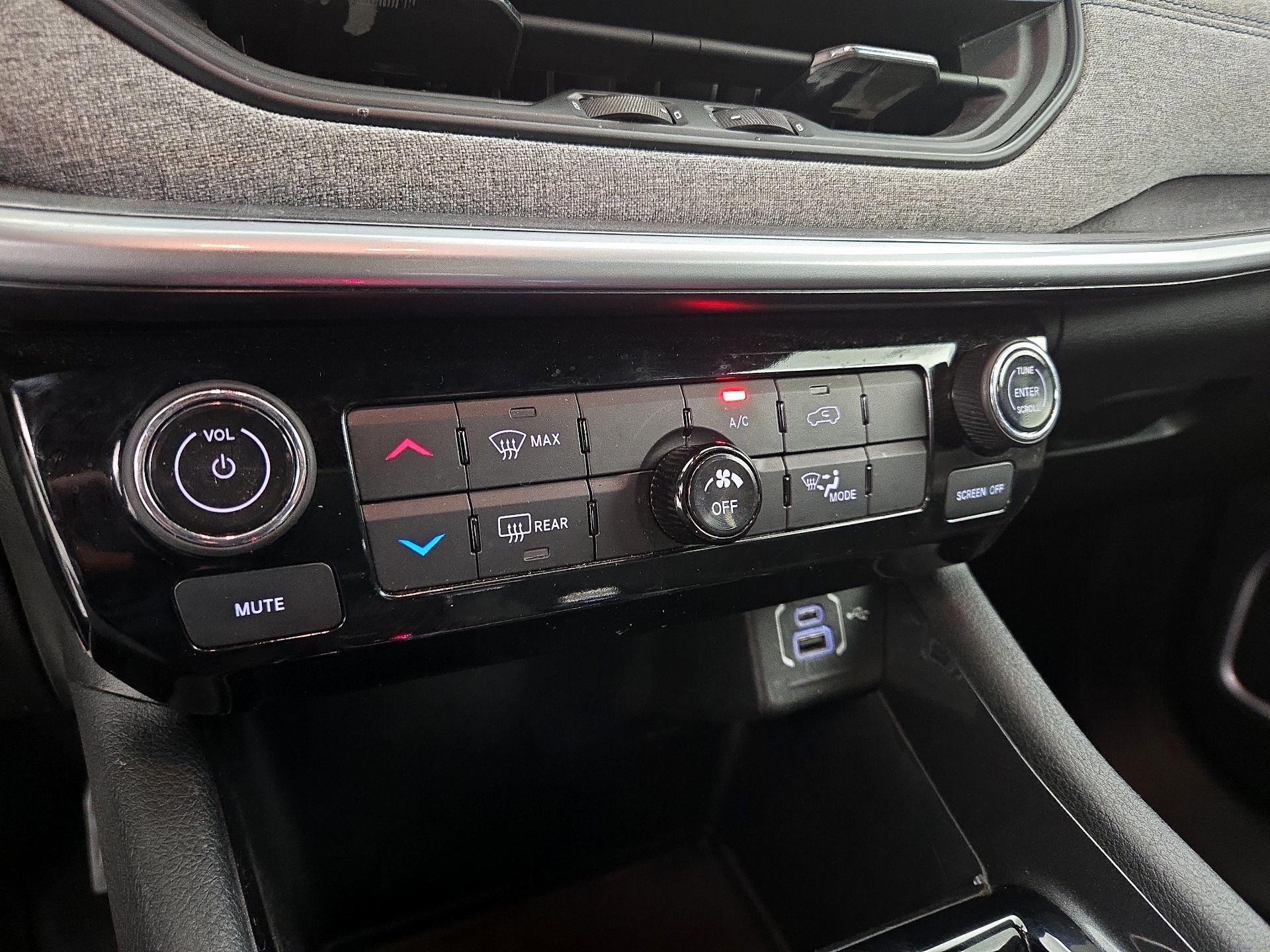 Thumbnail: 2023 Jeep Compass - 16