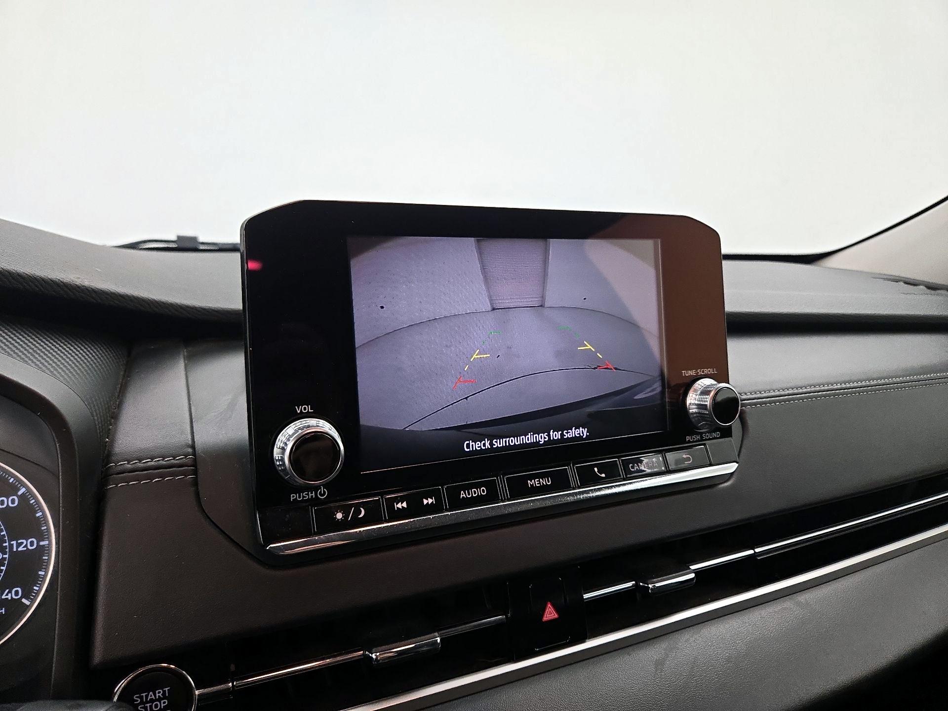 Thumbnail: 2023 Mitsubishi Outlander - 14