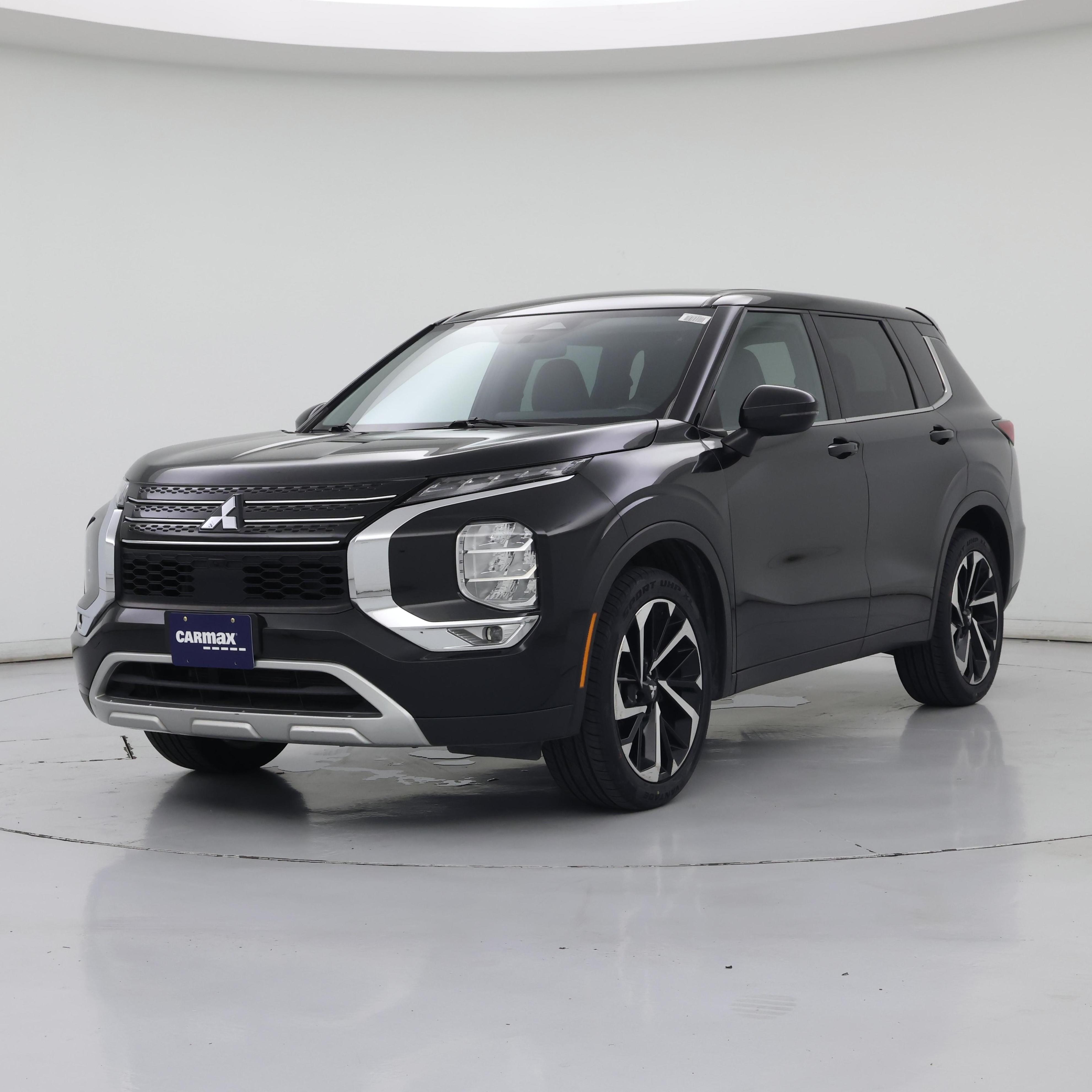 Thumbnail: 2023 Mitsubishi Outlander - 4