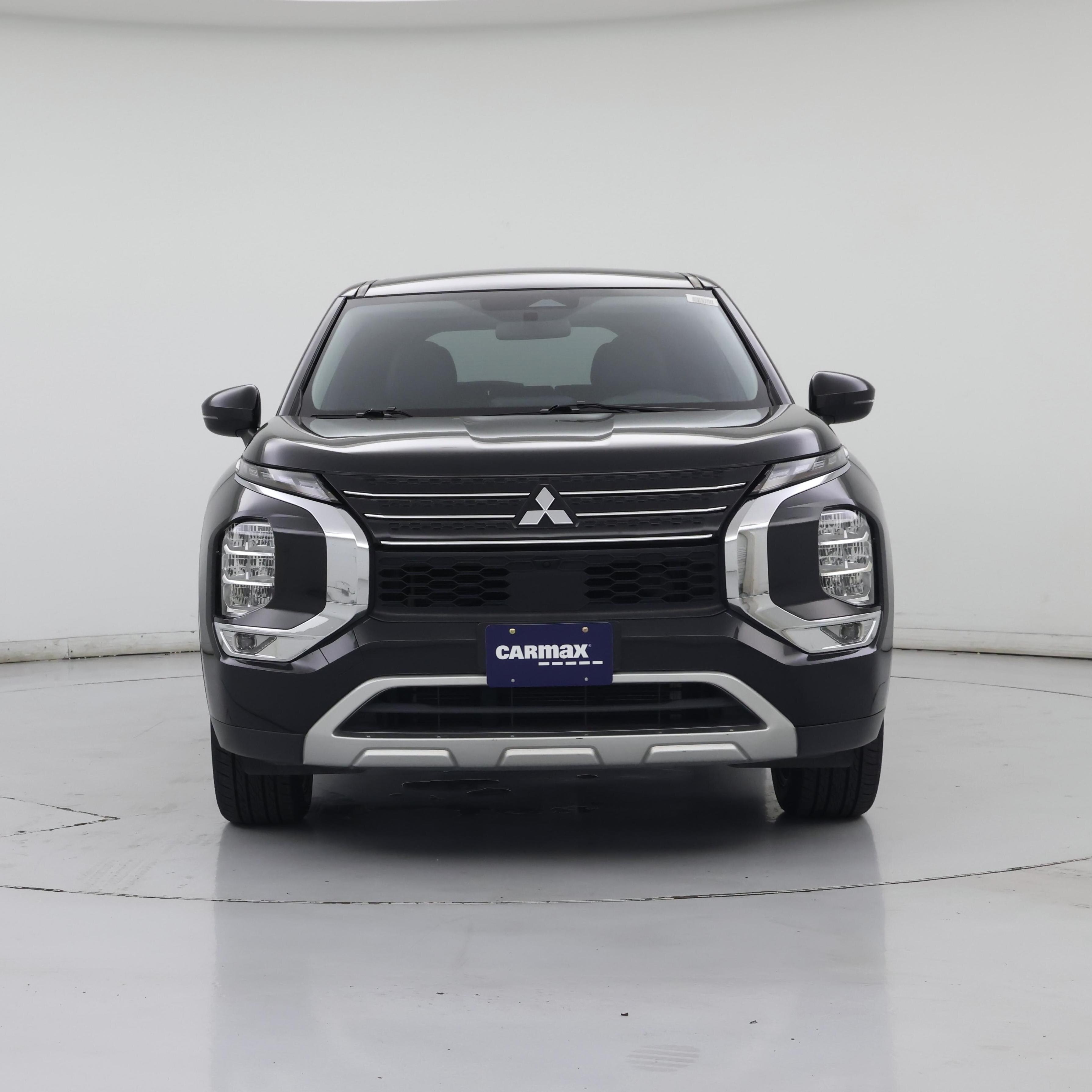 Thumbnail: 2023 Mitsubishi Outlander - 5