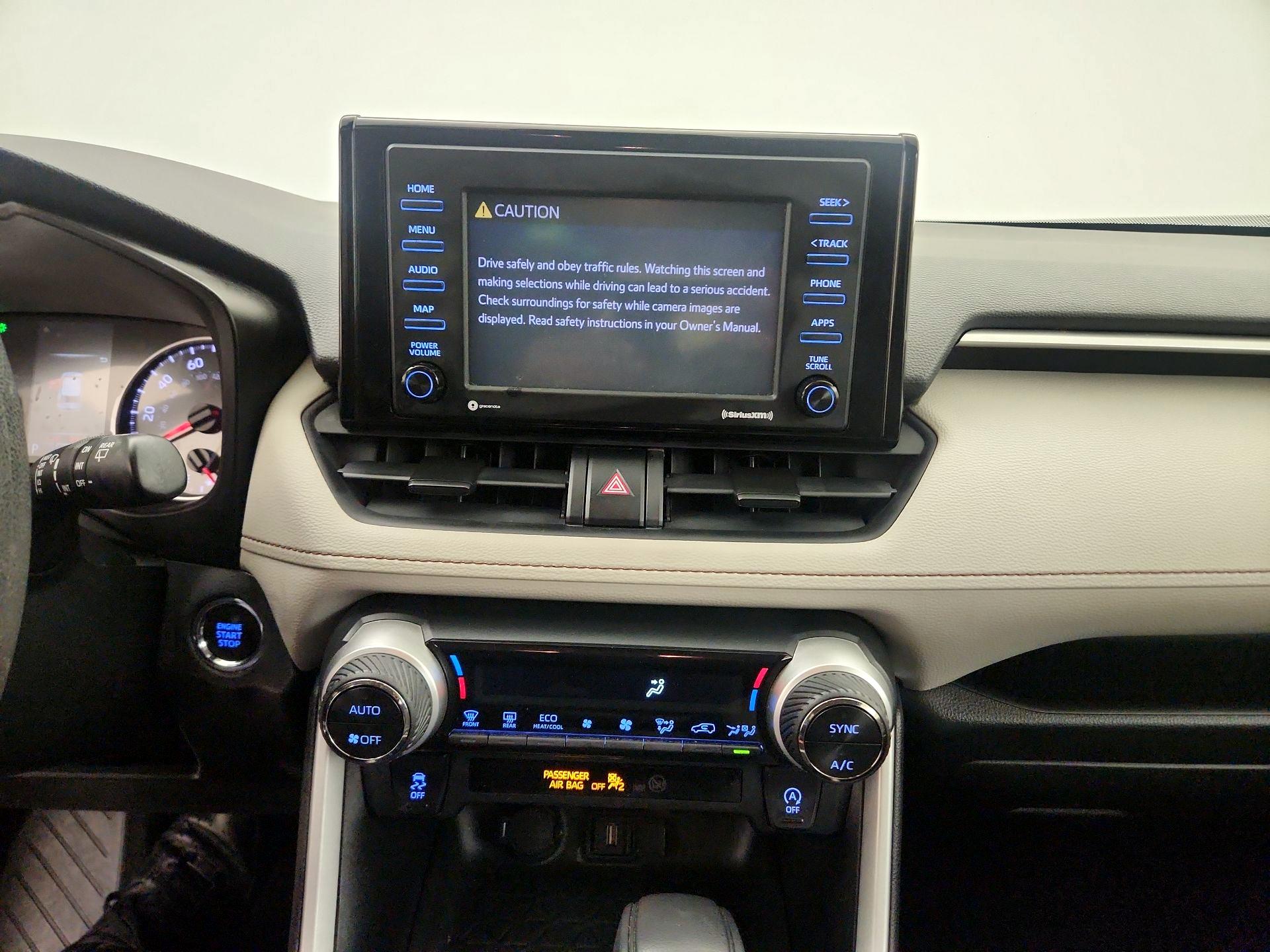 Thumbnail: 2020 Toyota RAV4 - 15