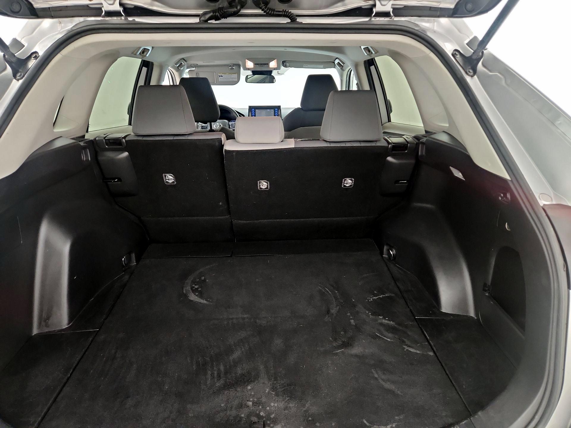 Thumbnail: 2020 Toyota RAV4 - 20