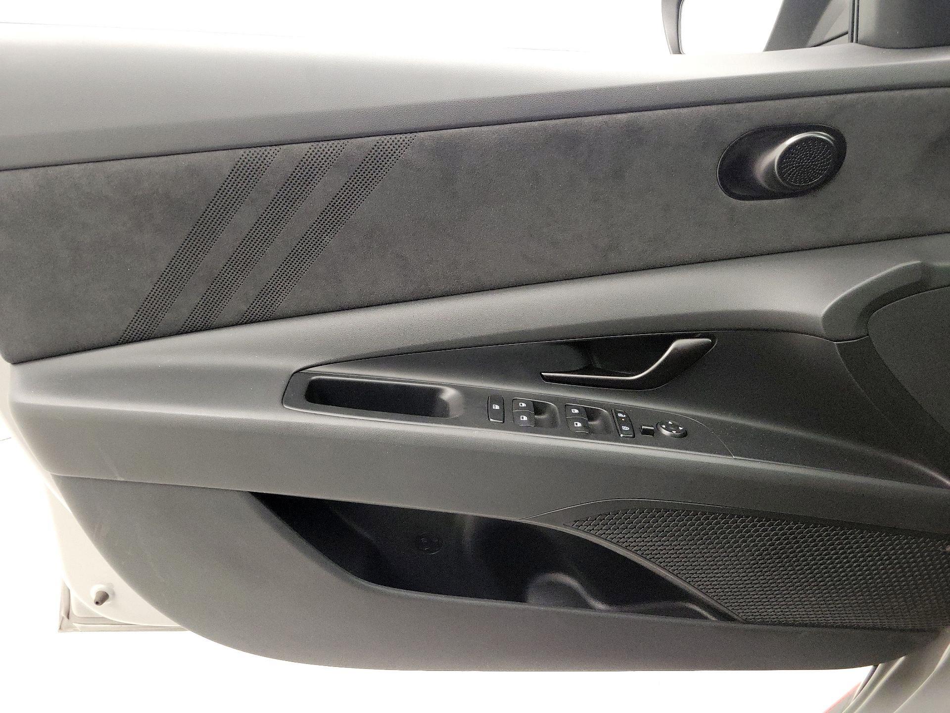 Thumbnail: 2025 Hyundai Elantra - 12