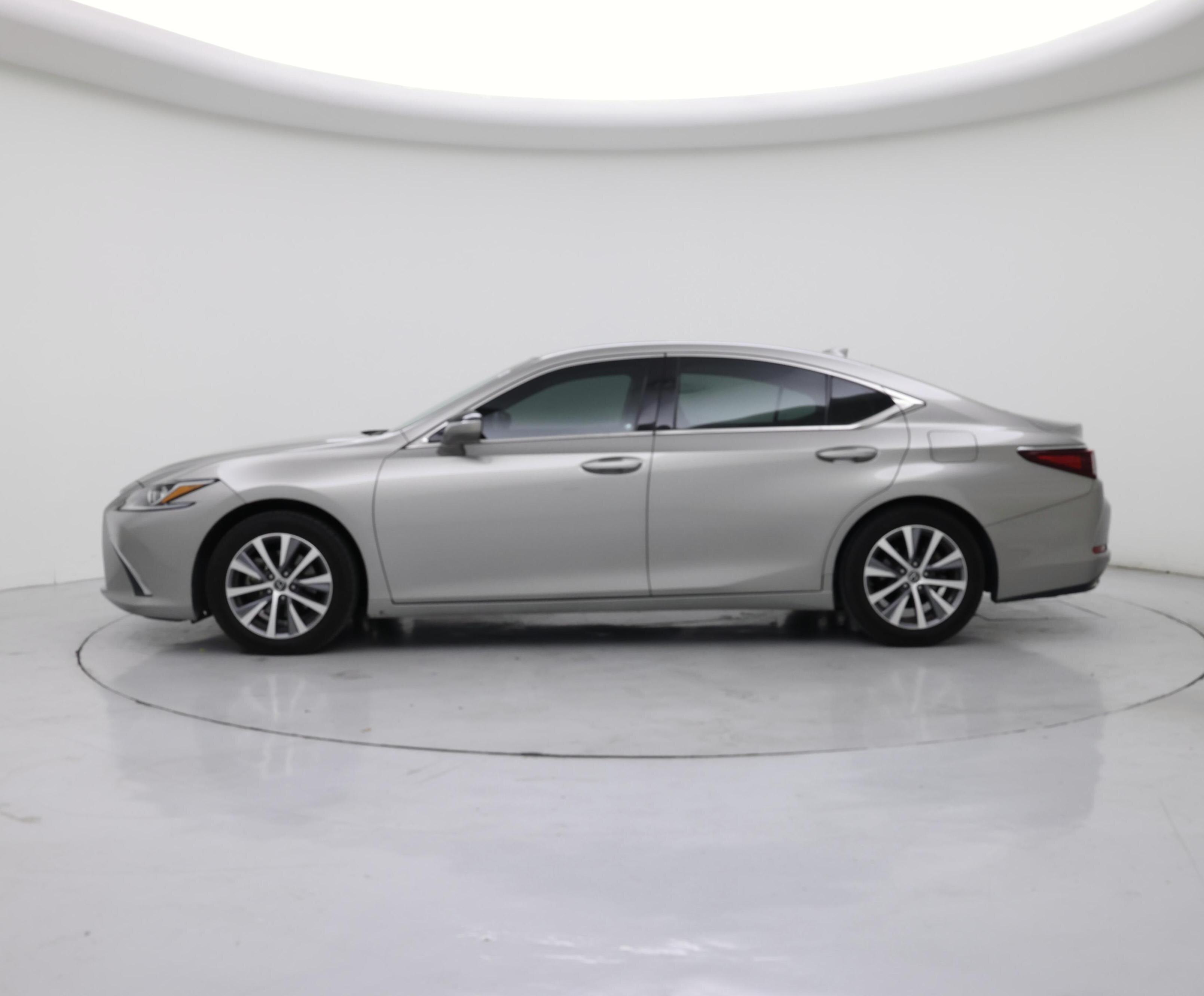 Thumbnail: 2021 Lexus ES - 3