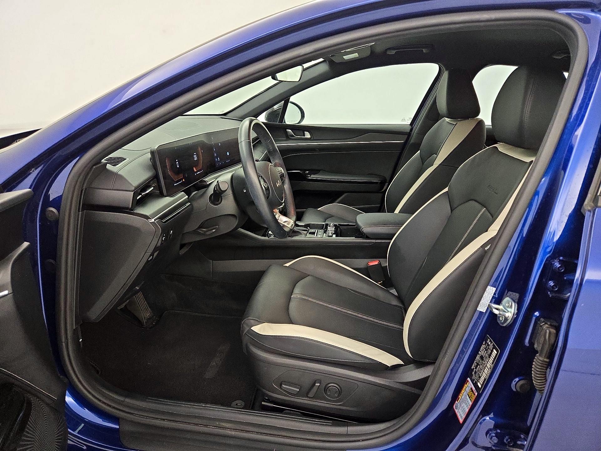 Thumbnail: 2025 Kia K5 - 11