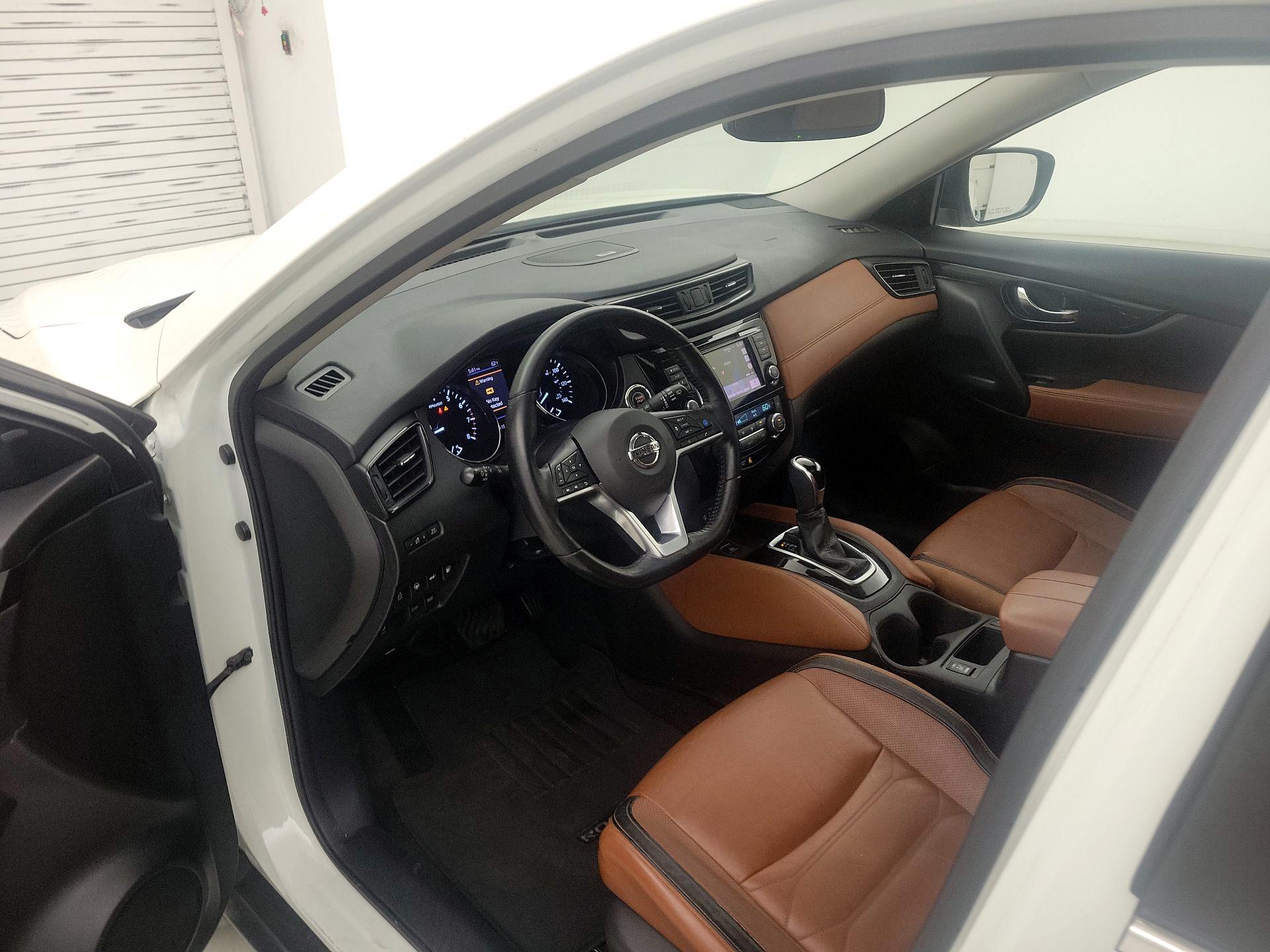 Thumbnail: 2018 Nissan Rogue - 11