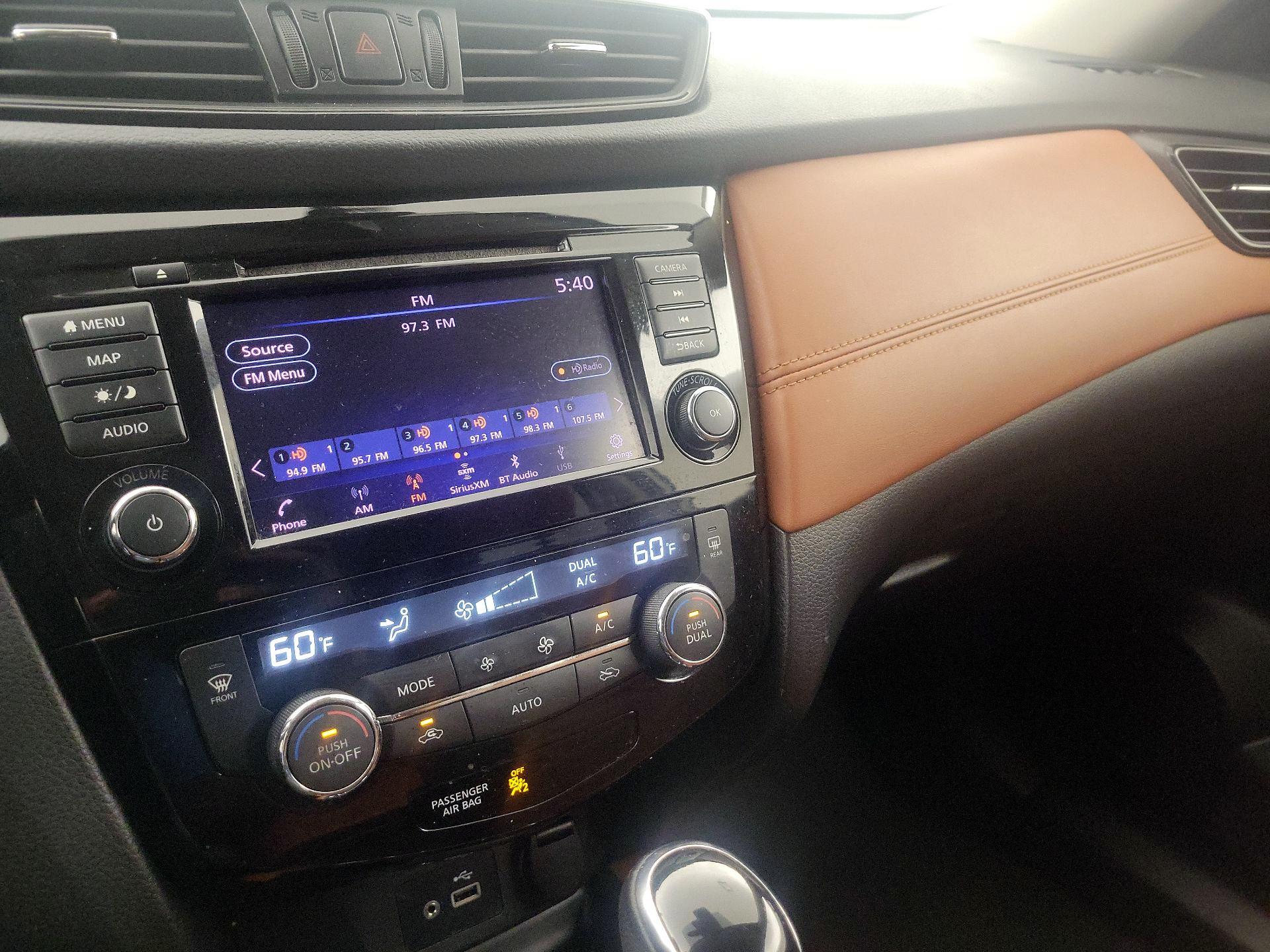 Thumbnail: 2018 Nissan Rogue - 16