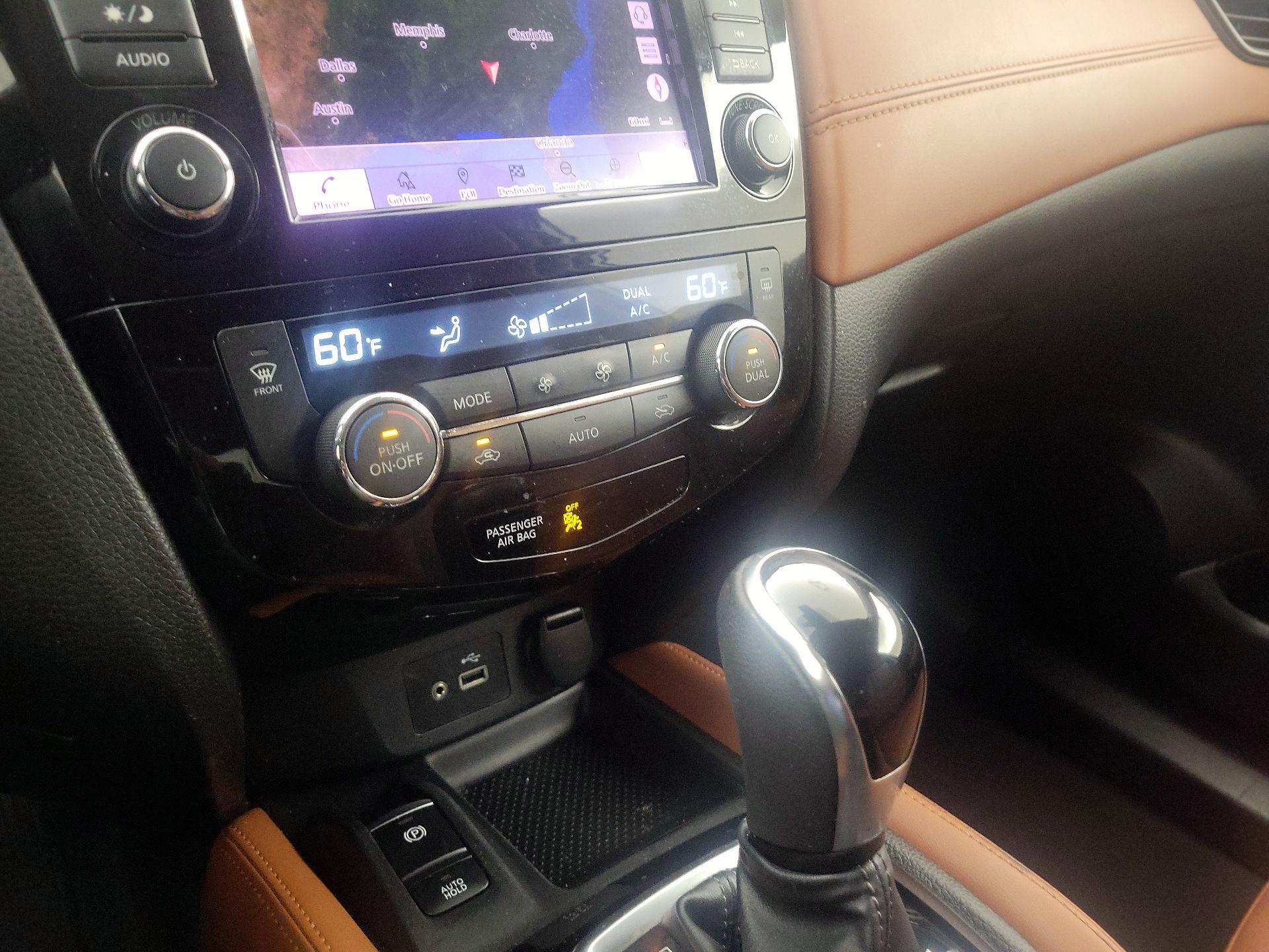 Thumbnail: 2018 Nissan Rogue - 17