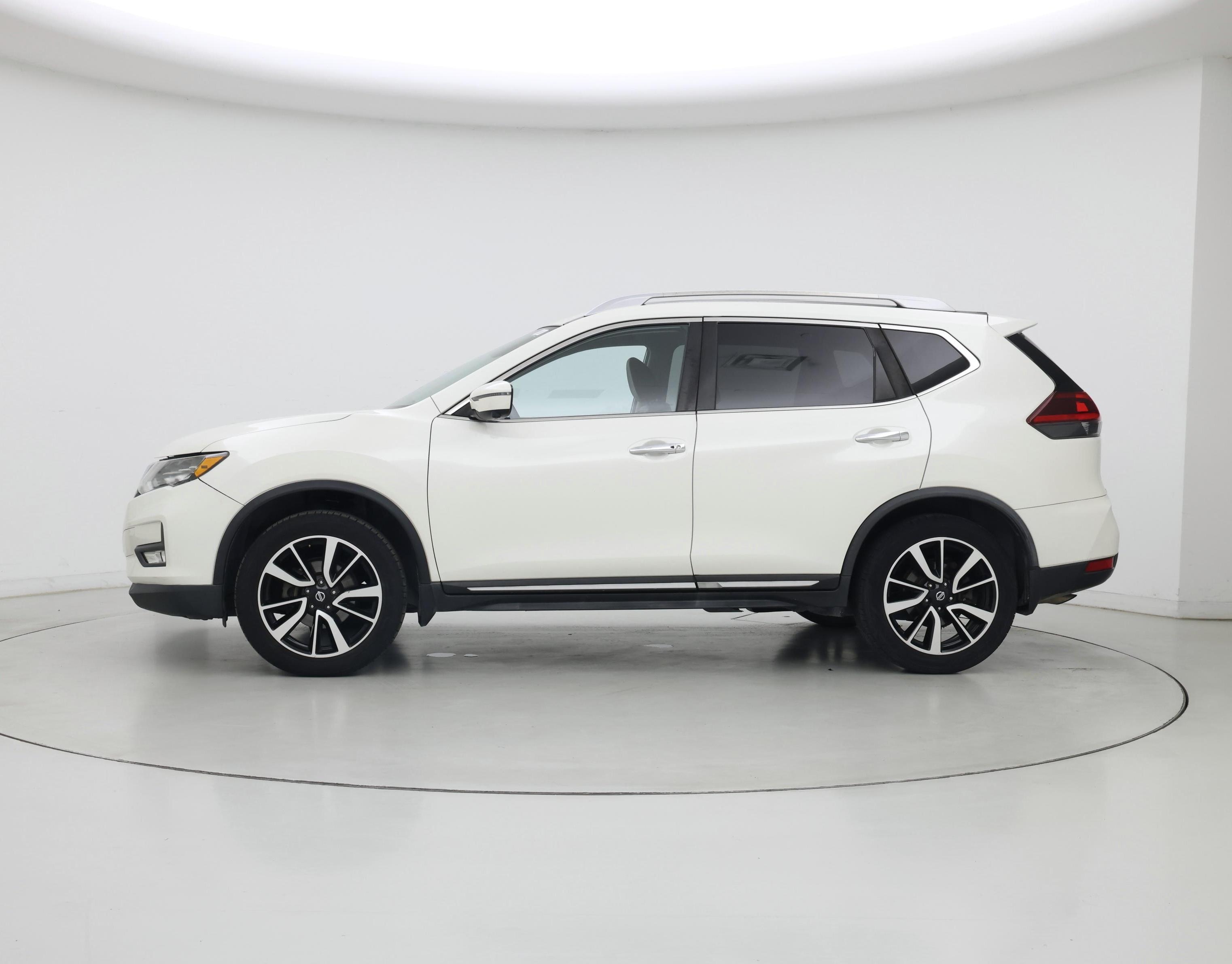 Thumbnail: 2018 Nissan Rogue - 3