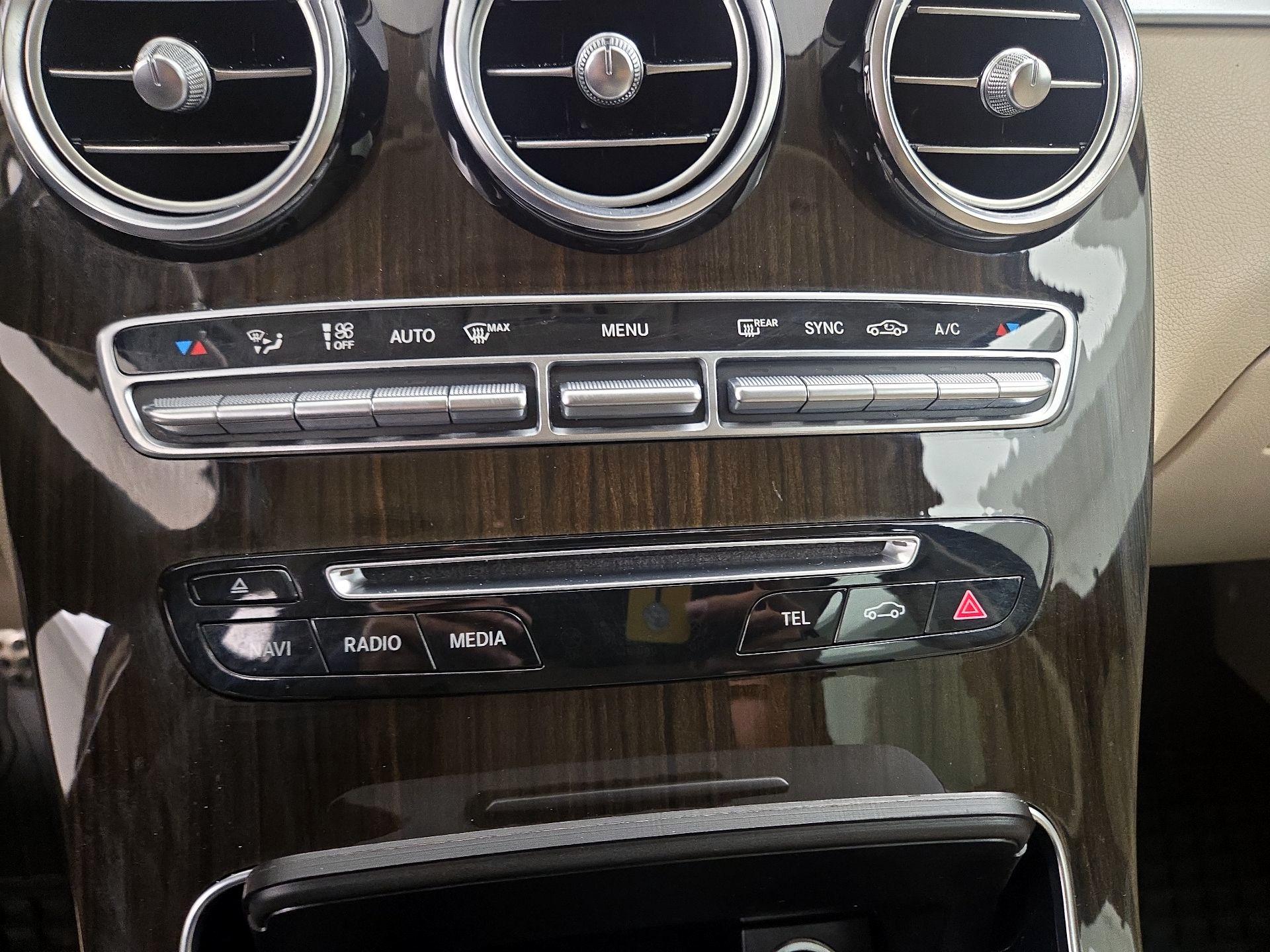 Thumbnail: 2019 Mercedes-Benz GLC - 16